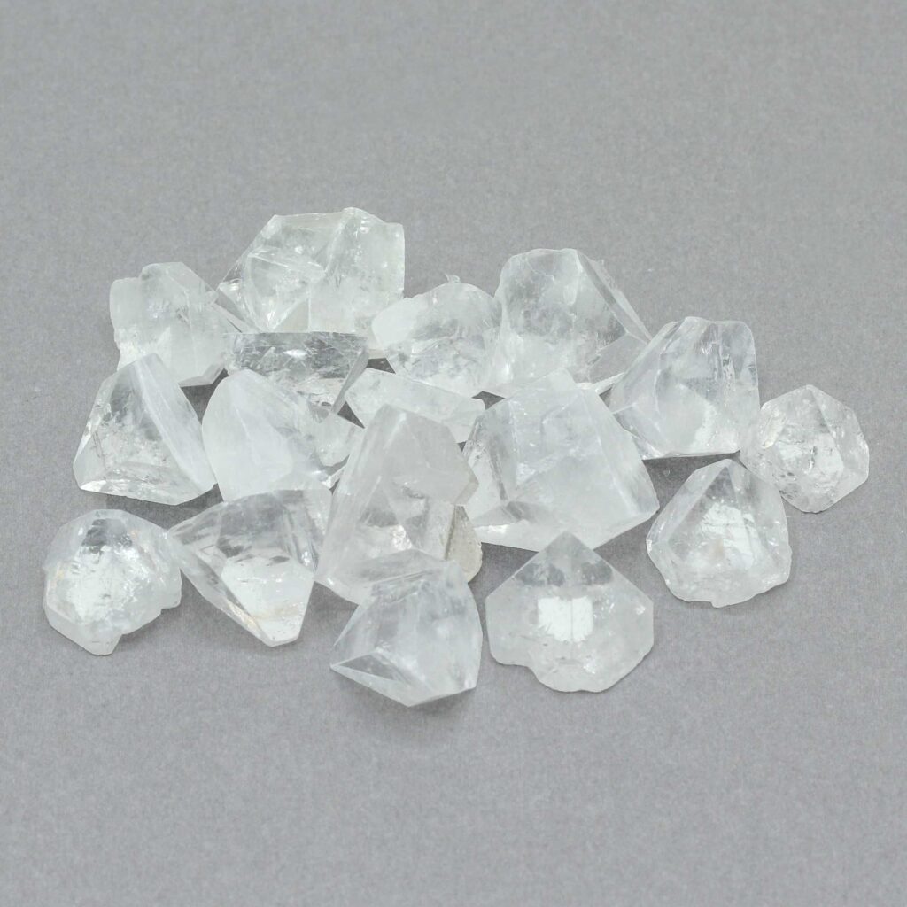 Puntas de Apofilita Tamaño Med (12-20mm) – 100gms