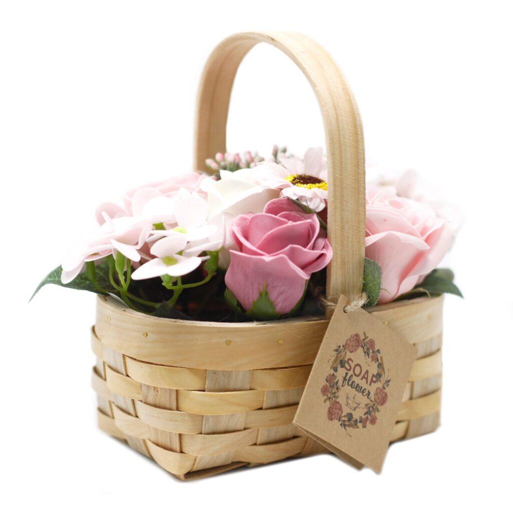 Ramo  en canasta de mimbre – rosa med