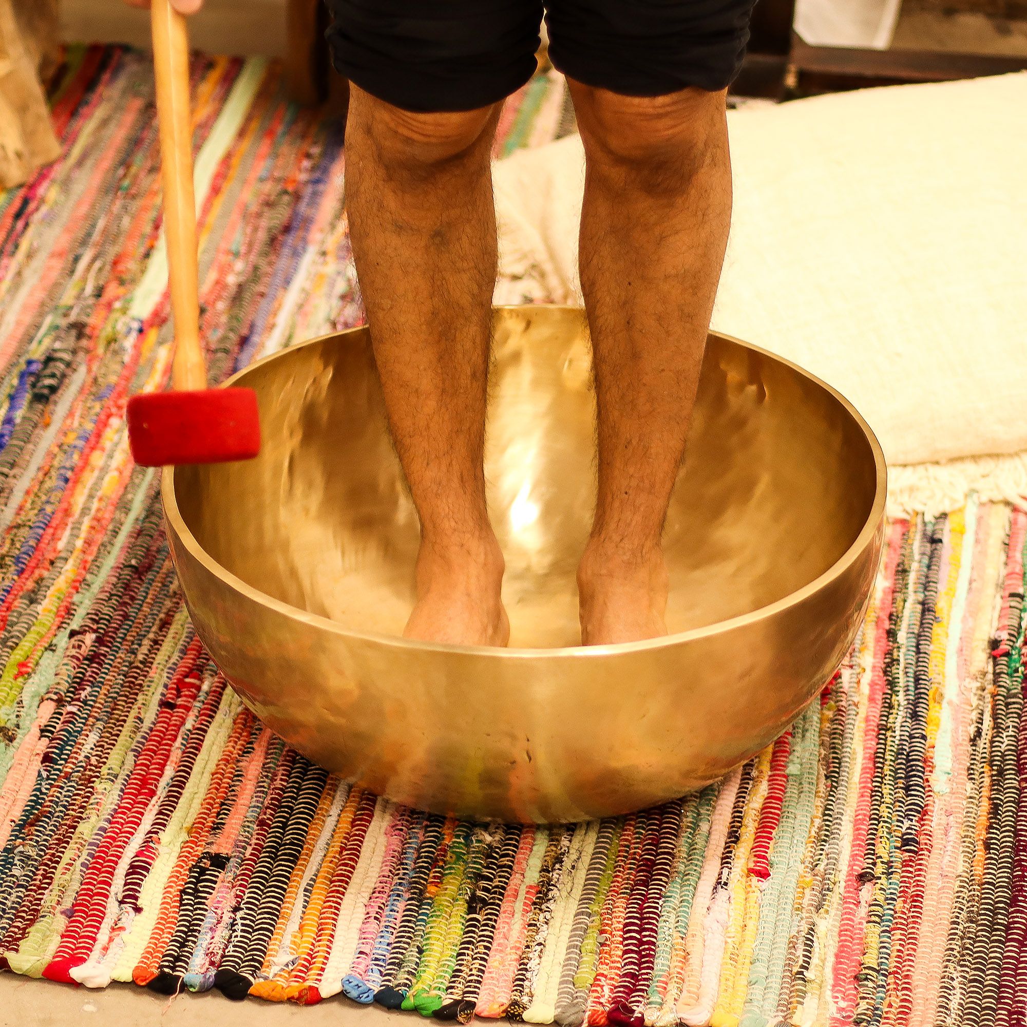 Enorme Cuenco Liso Vibracional con Patas - 50x20 cm - 10,7 kg - Imagen 9