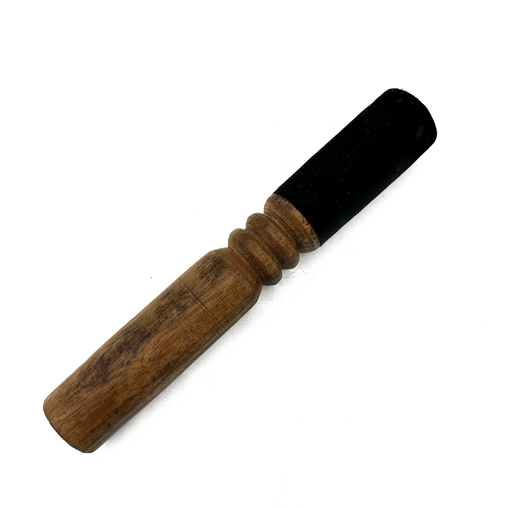 Set de regalo de cuenco tibetano batido y grabado a mano - 14 cm - Tara verde - Imagen 4