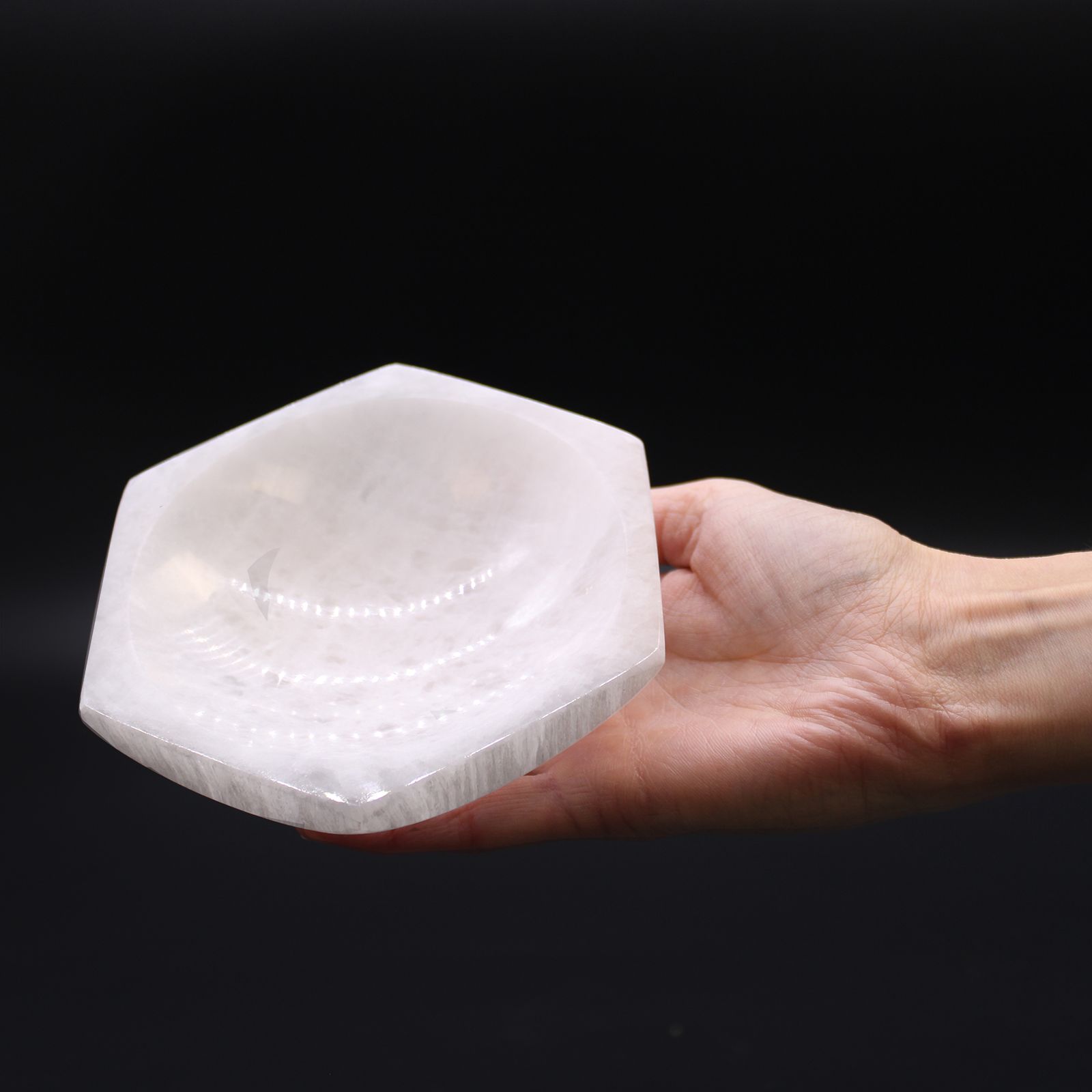 Cuenco hexagonal de selenita - 15cm - Imagen 4