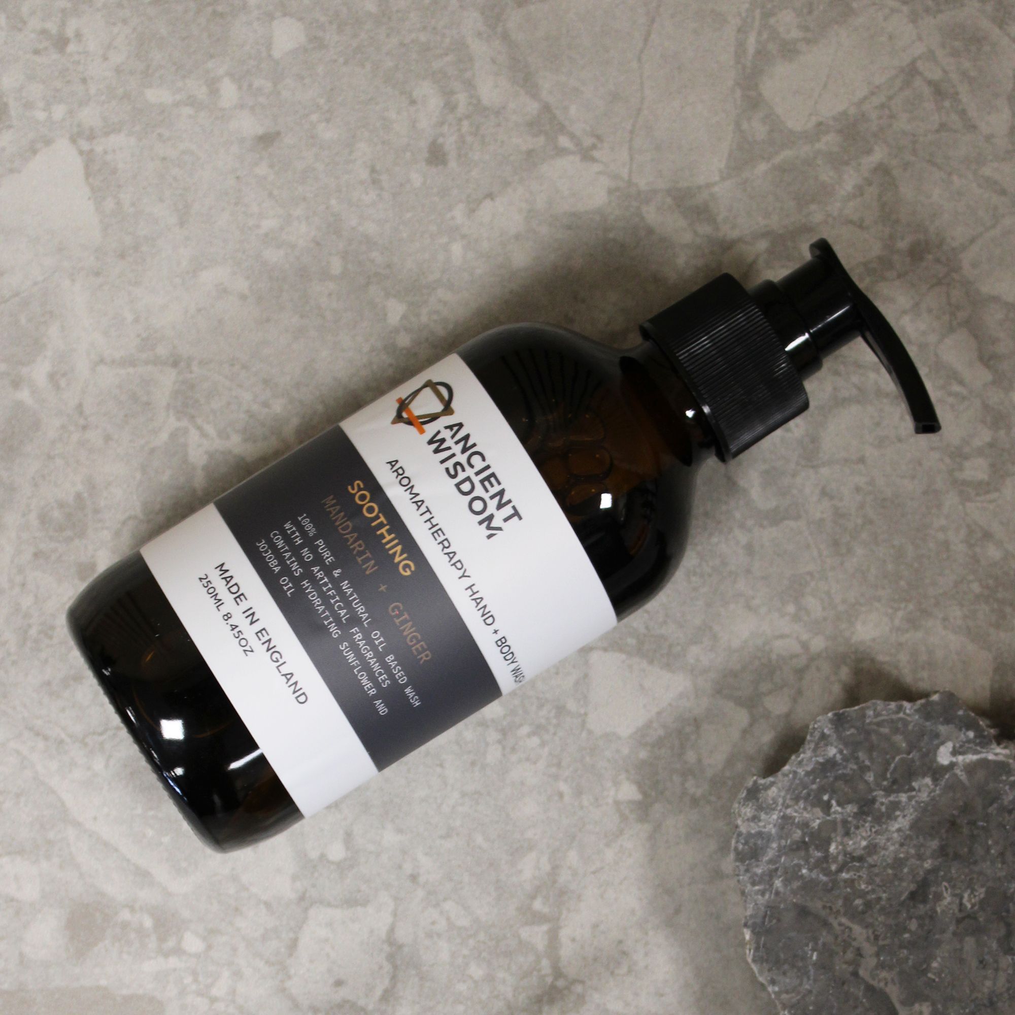 Jabón líquido de manos y cuerpo de enebro, lima y menta verde 250ml - Imagen 3