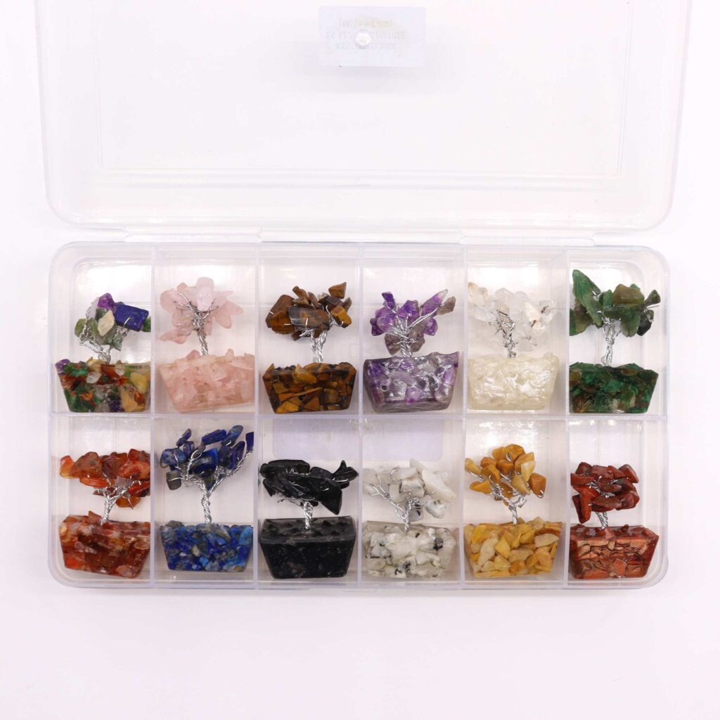 Mini árboles de piedras preciosas sobre base de orgonita – Mezcla Surtida (15 piedras)