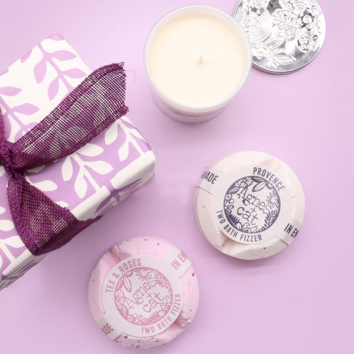 Set de Regalo: Bombas de baños de Provenza & té y rosas+ Vela de Piedra Lunar - Imagen 2