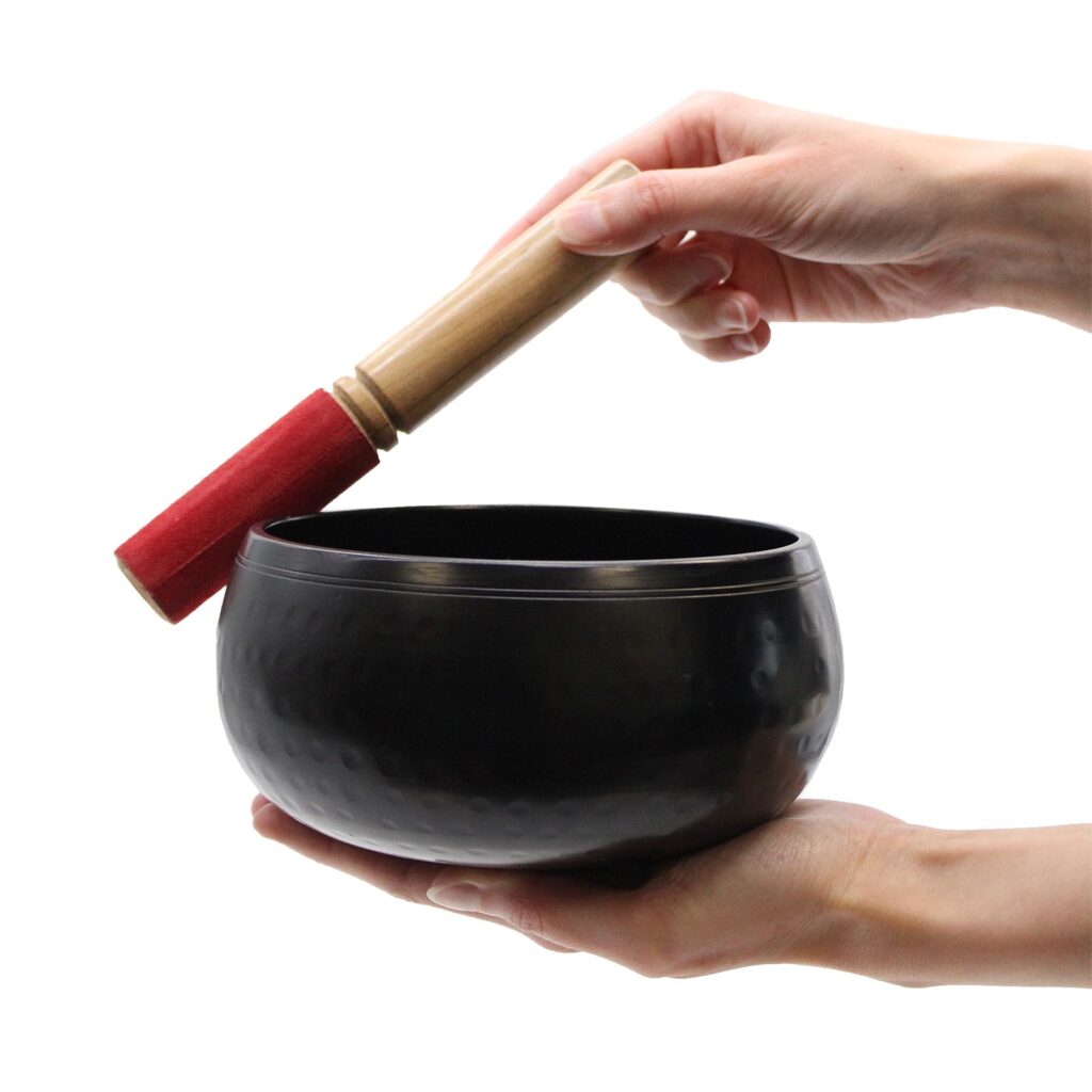 Tazón Grande Negro Golpeado – 18cm
