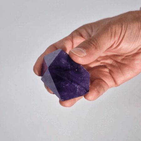 Piedras en Punta de amatista de color intenso – Pequeñas (aprox. 4-5,5 cm)