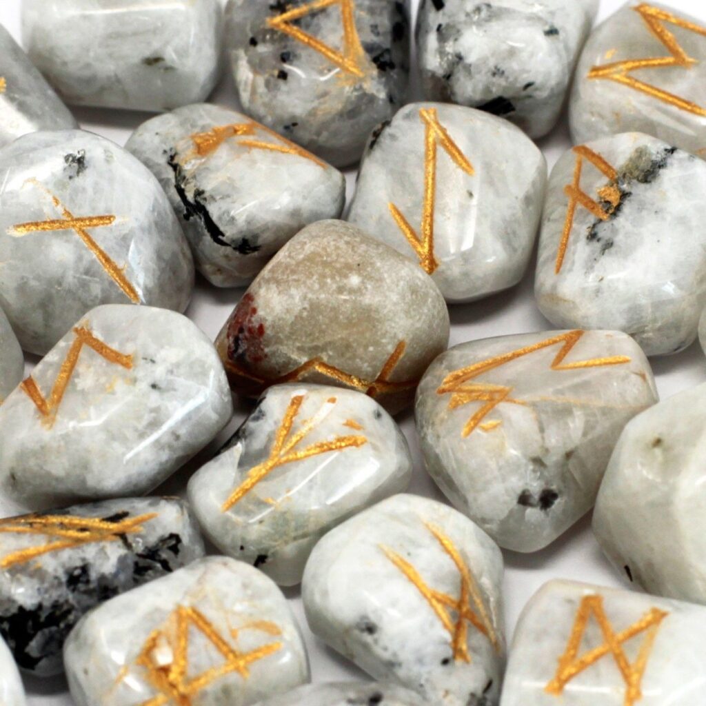 juego de Runa de la India en bolsas – Piedra lunar del arco iris