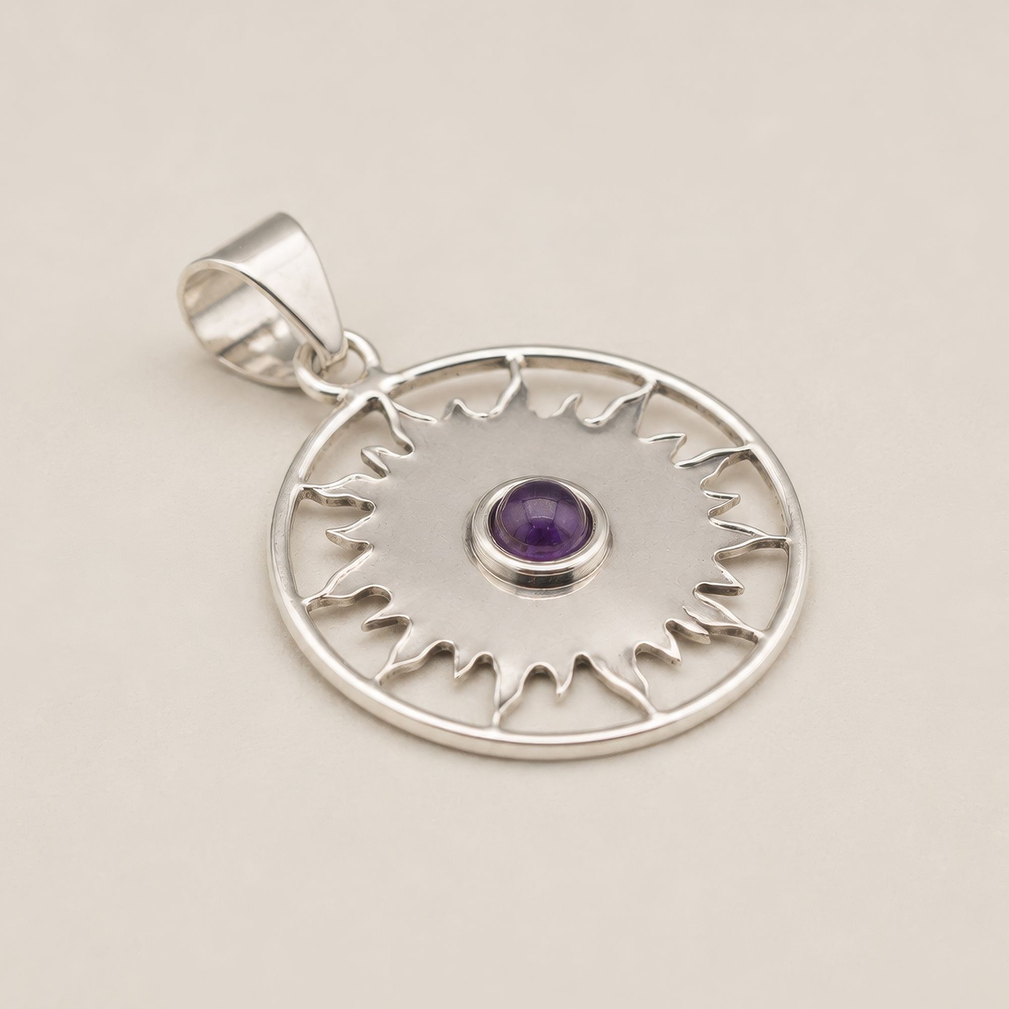 Colgante devocional de la India - plateado (cordón de 45 cm) - Amatista de adoración al sol - Imagen 5