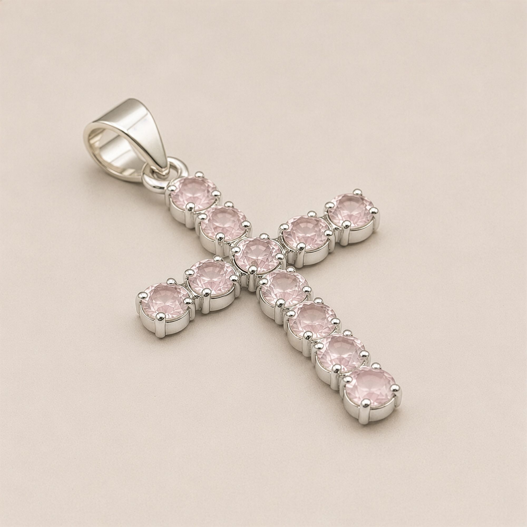 Colgante devocional de la India - Chapado en plata (cadena de 45 cm) - Crucifijo de cuarzo rosa - Imagen 2