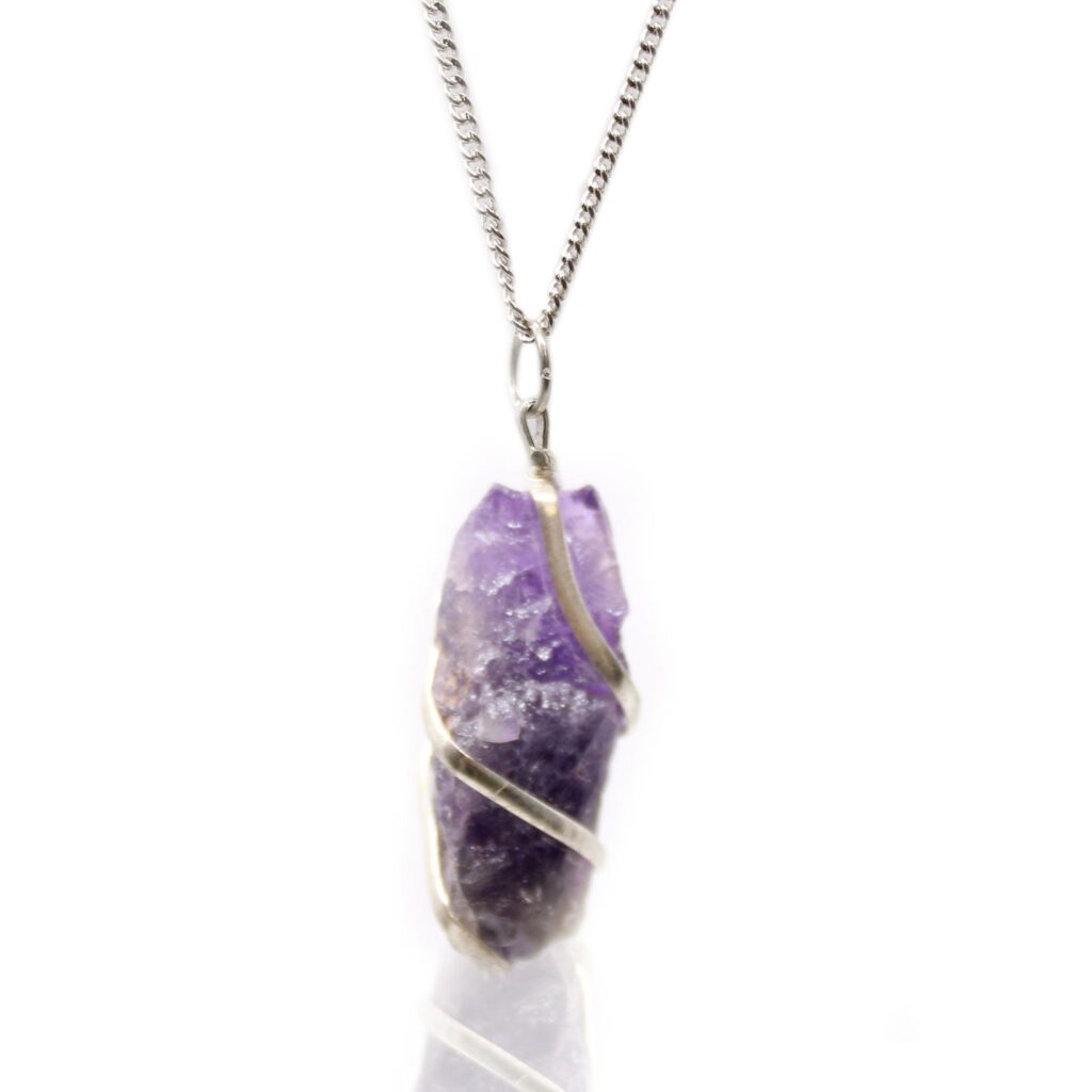 Collar de Gemas Envueltas en Cascada – Amatista en bruto