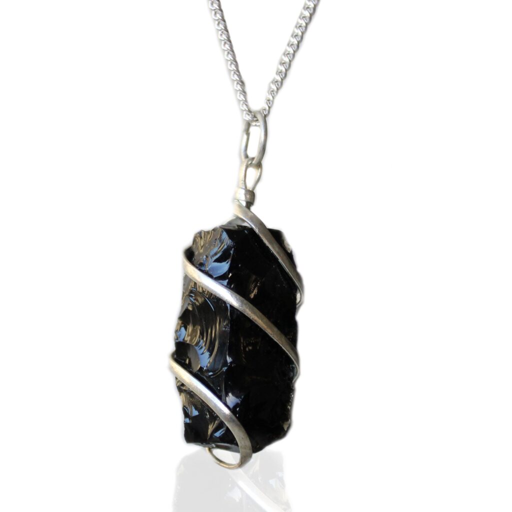 Collar de Piedras Preciosas Envueltas en Cascada – Ónix Negro en bruto