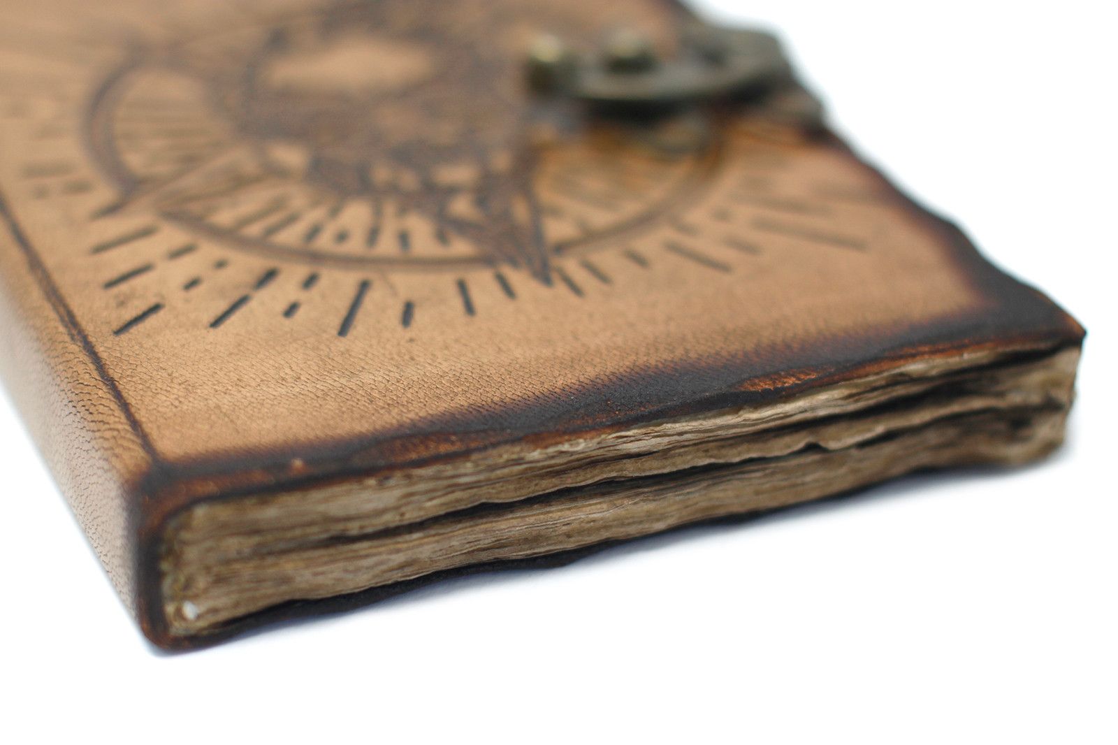 Cuaderno de Cuero Pentágono y Calavera Hojas quemadas - Imagen 4