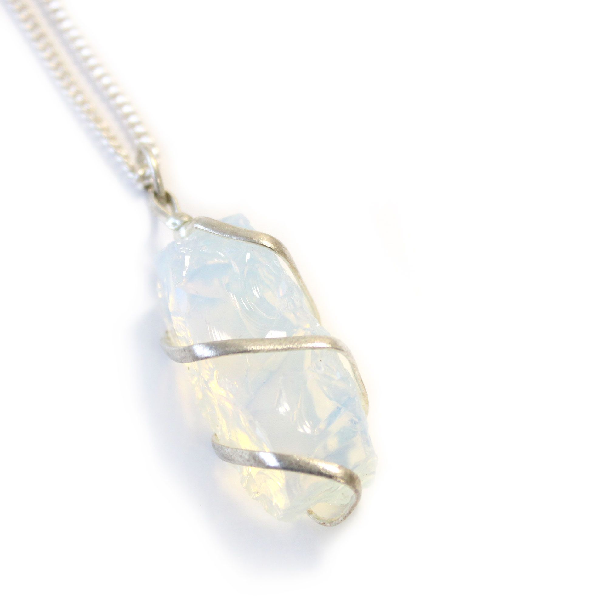 Collar de gemas envueltas en espiral – Opalita en bruto