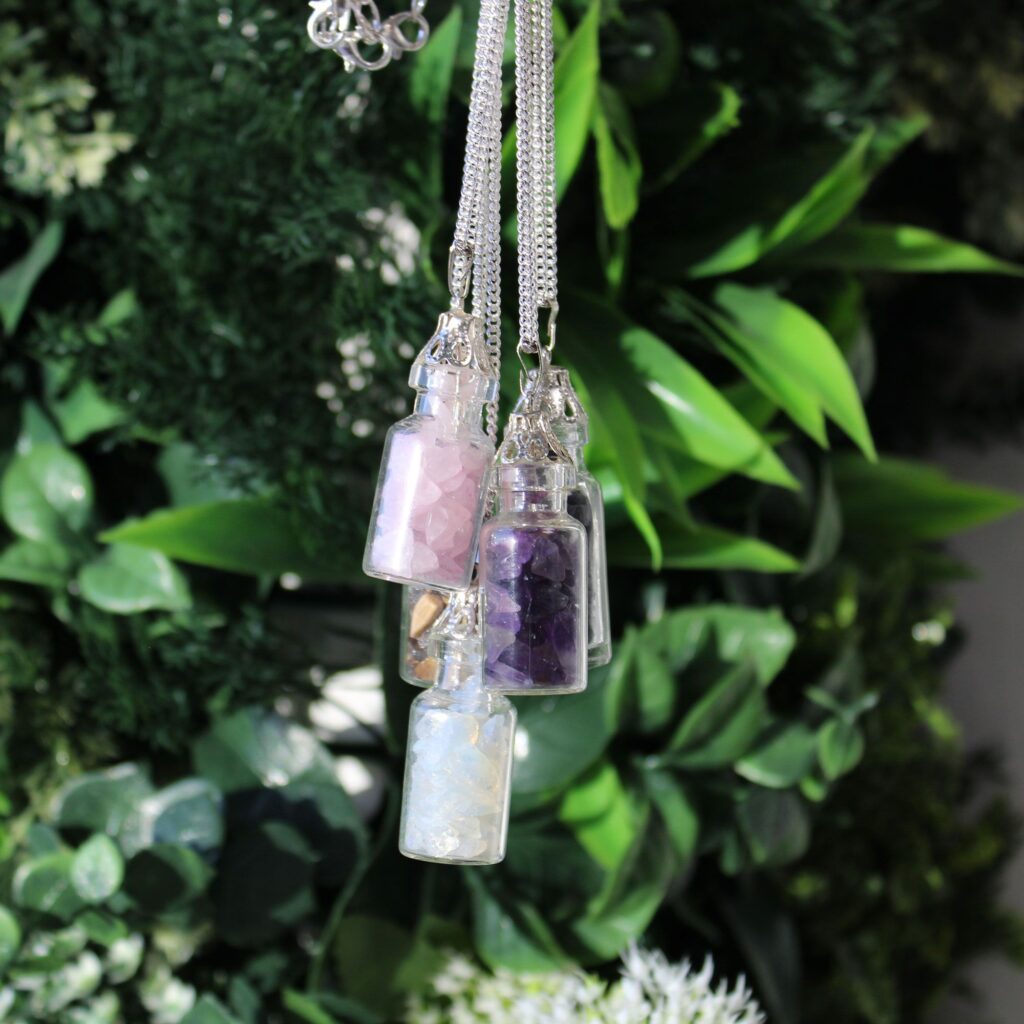 Collar de Piedras Preciosas Embotelladas – Cuarzo Rosa