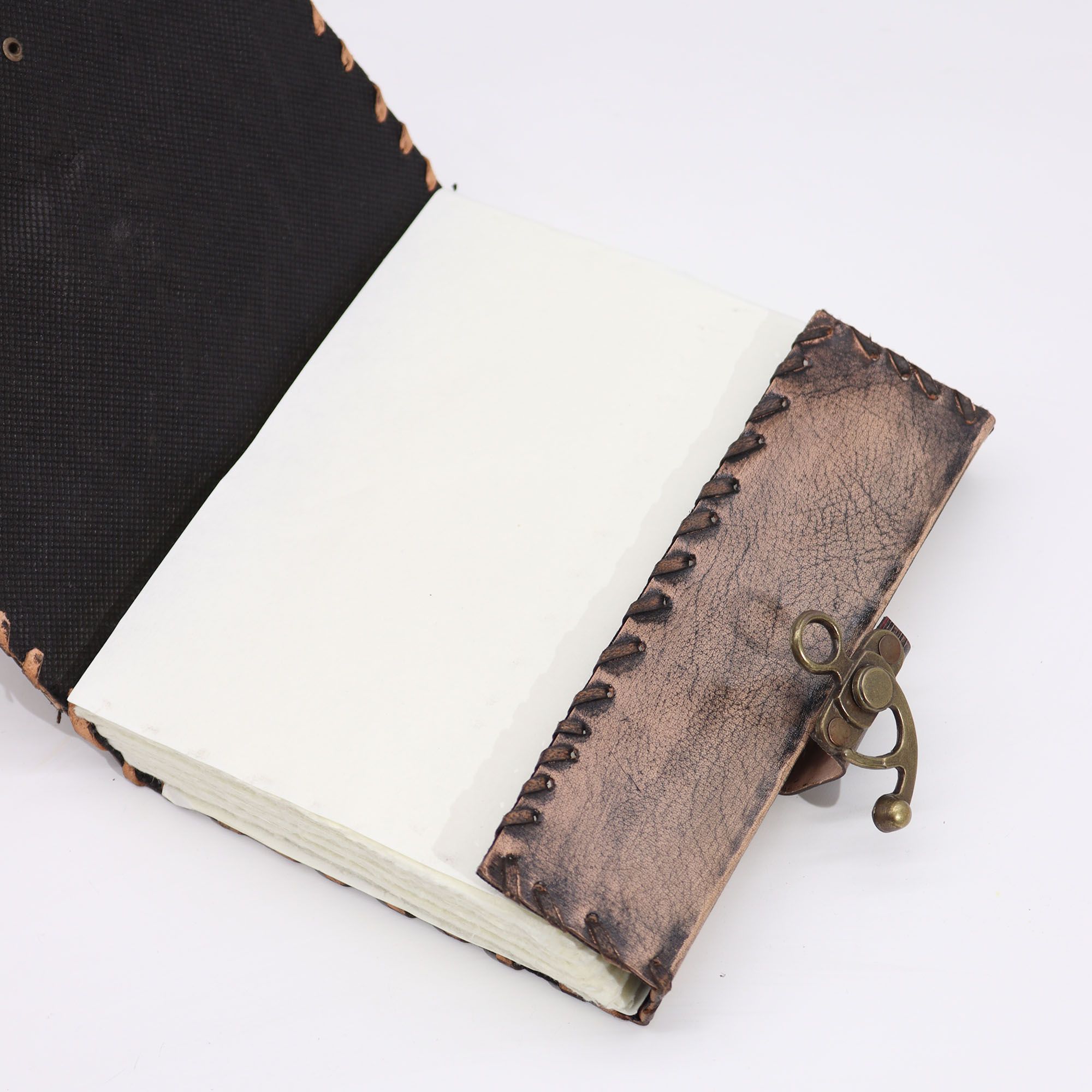 Cuaderno Marrón Ojo Maligno con Bordes Desgastados - Imagen 2