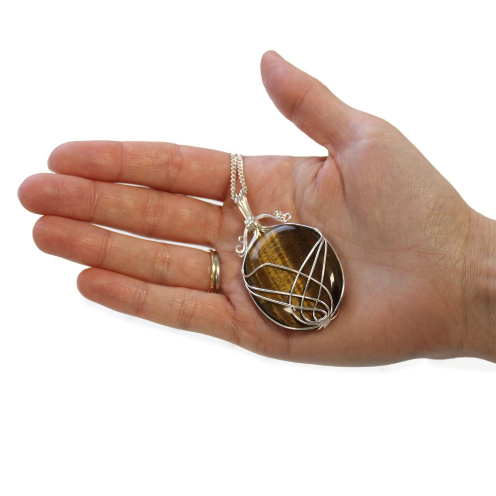 Collar de Gemas Envueltas en Cascada – Ojo de Tigre en bruto