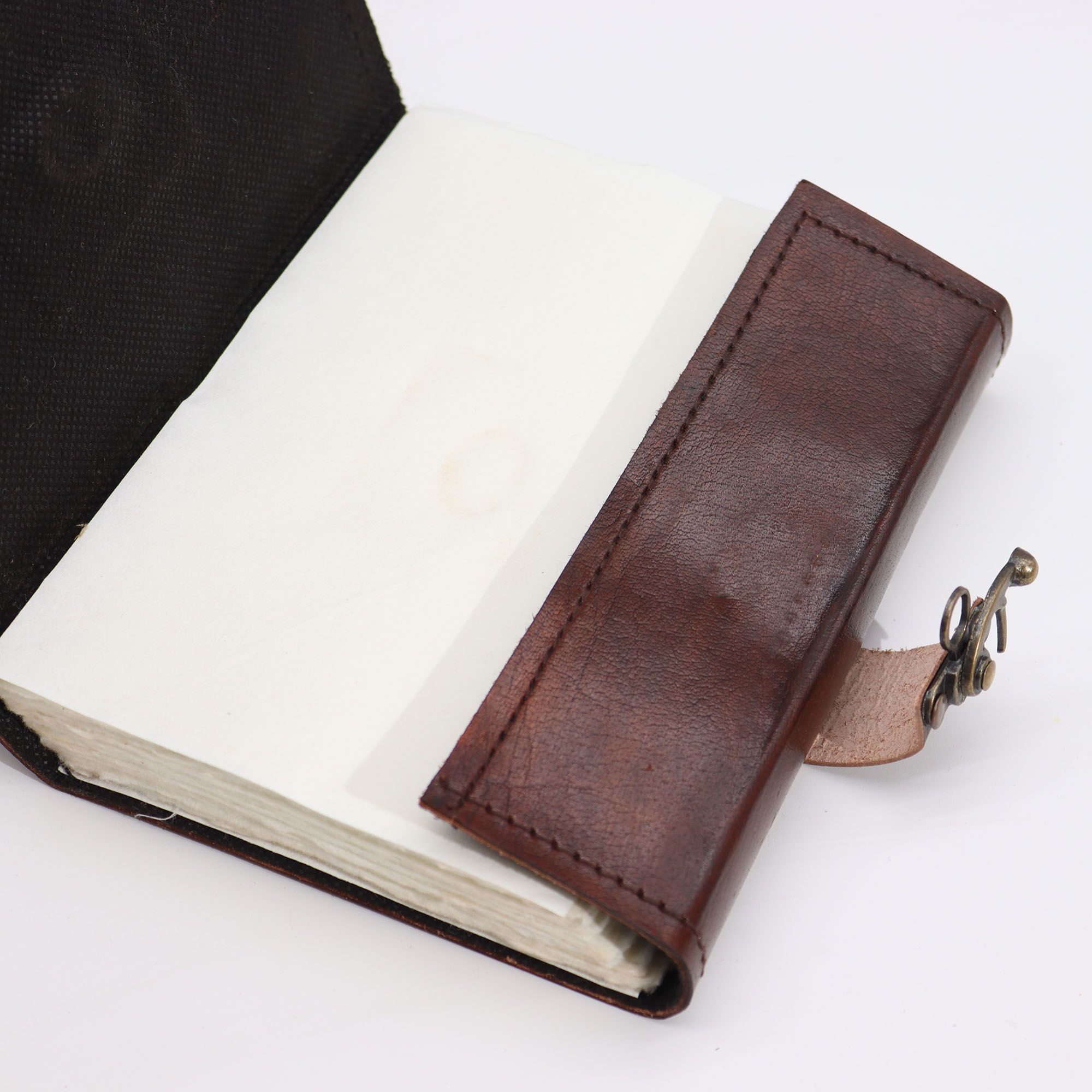 Cuaderno Marrón Oscuro Ojo Maligno con Bordes Desgastados - Imagen 3