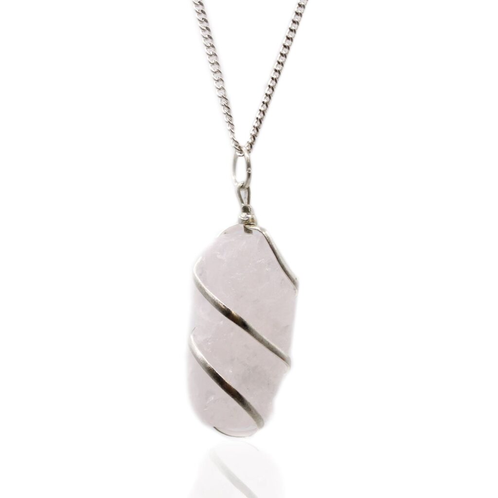 Collar de Piedras Preciosas Envueltas en Cascada – Cuarzo Rosa en bruto
