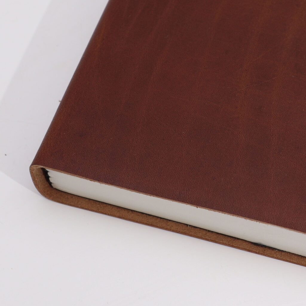 Cuaderno de Notas Grande Marrón Oscuro – Páginas Rayadas