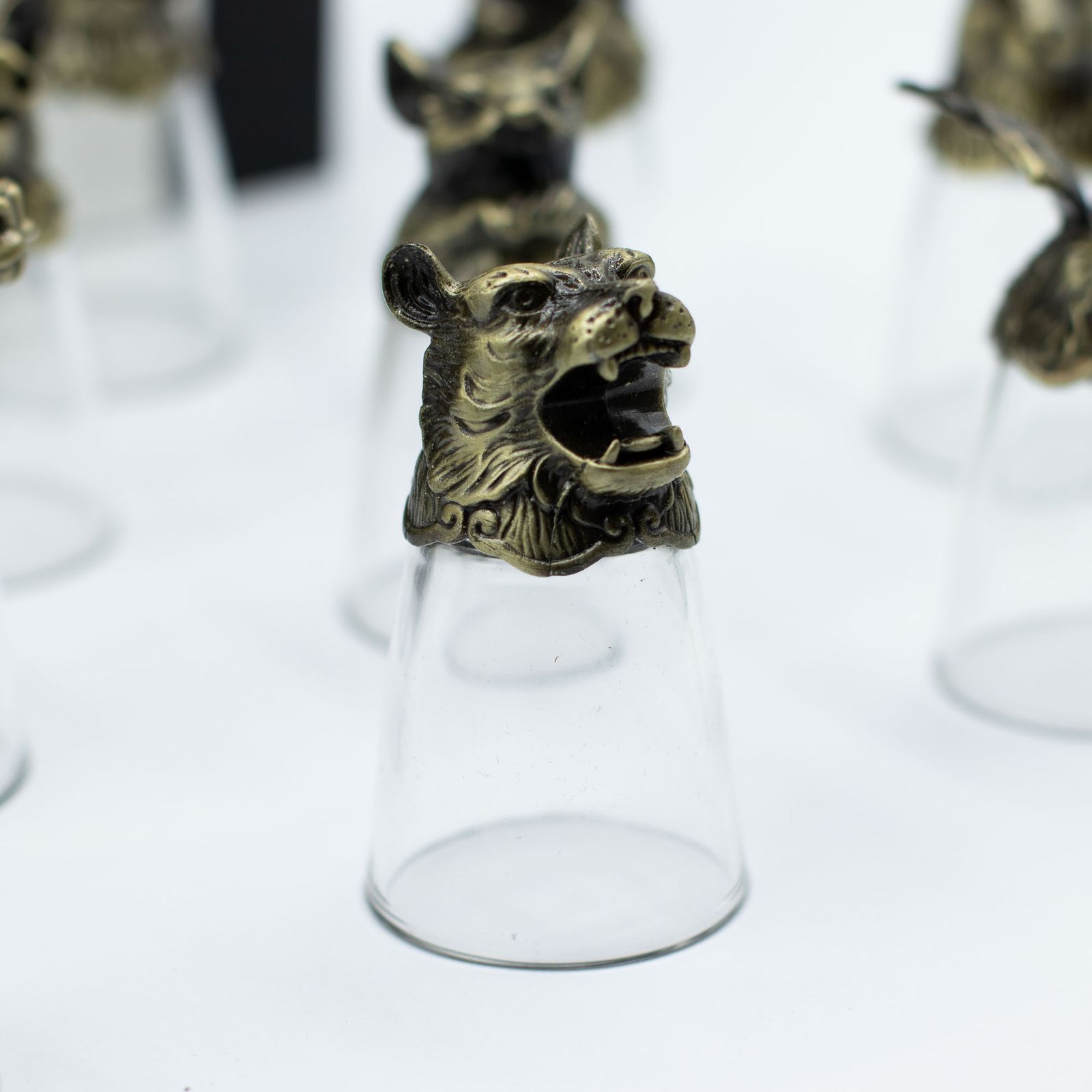 Vasos de chupito Bottom Up (25ml) - Bosque y Criaturas Místicas - Bronce Antiguo - Imagen 3