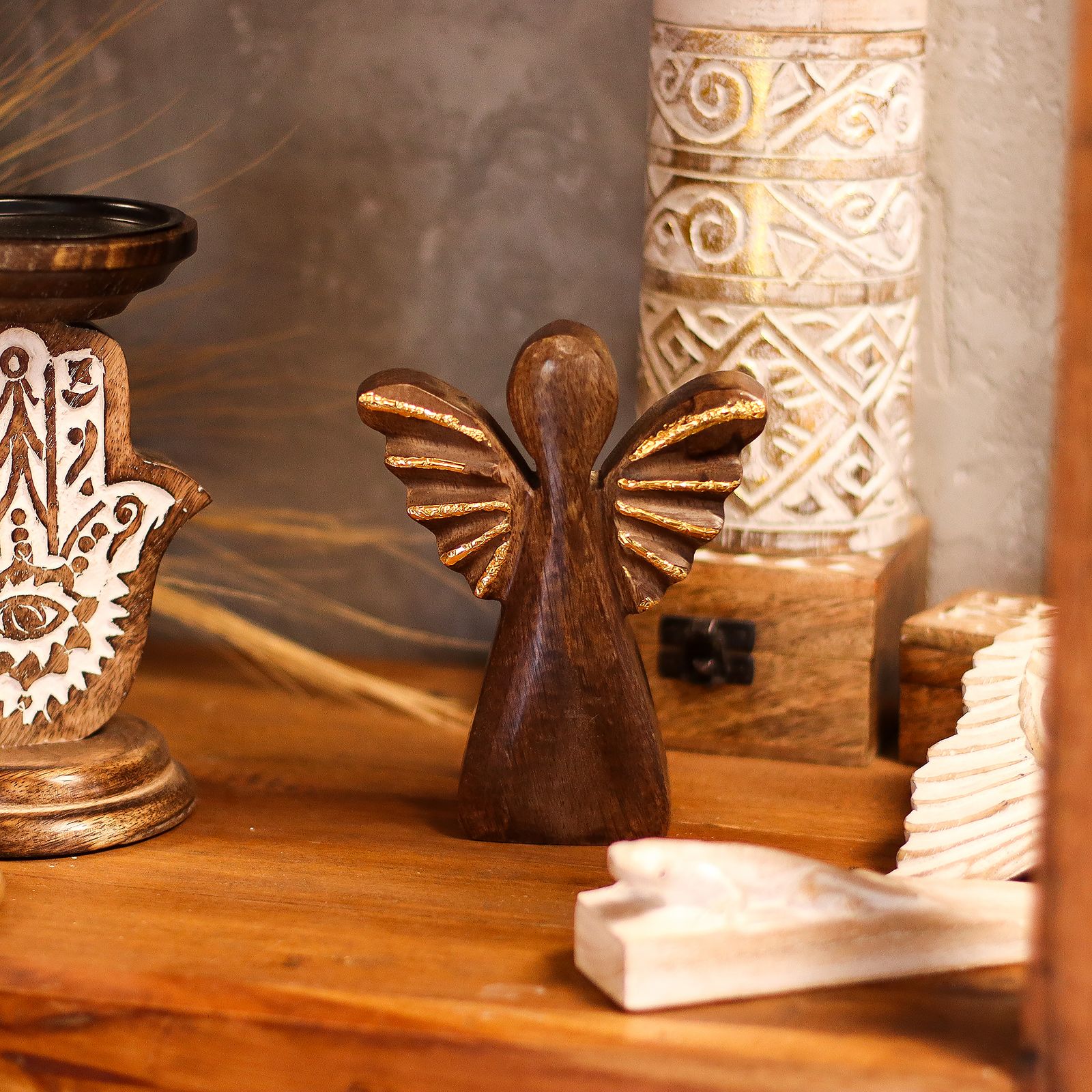 Ángel de madera de mango mediano - decoración dorada - Imagen 7