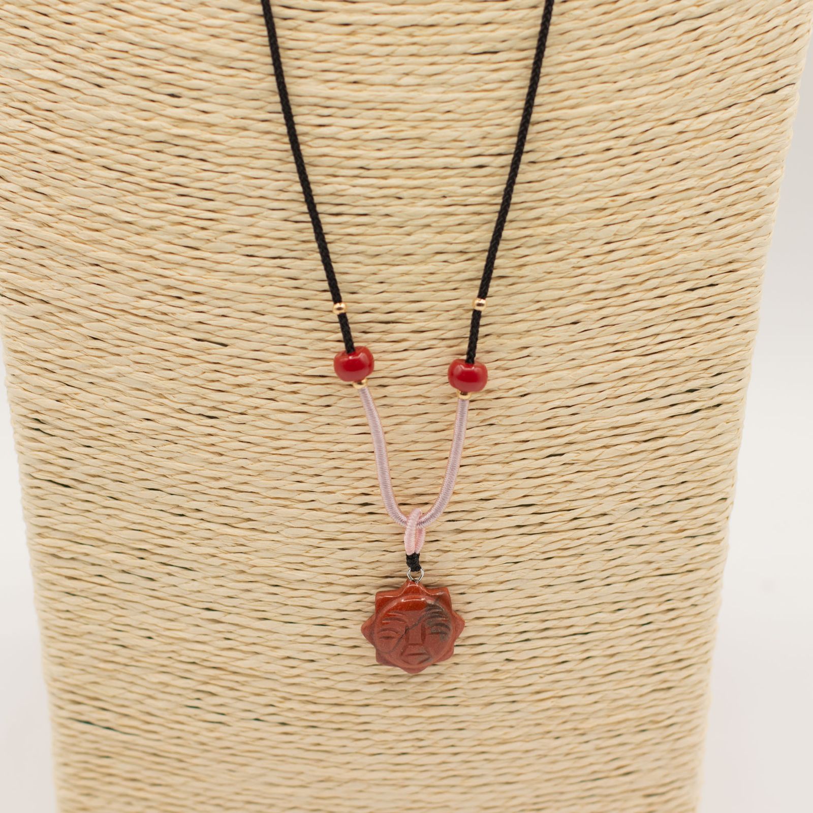 Collar de cuerda con colgante de piedra preciosa - Cara del Sol de cornalina - Imagen 3