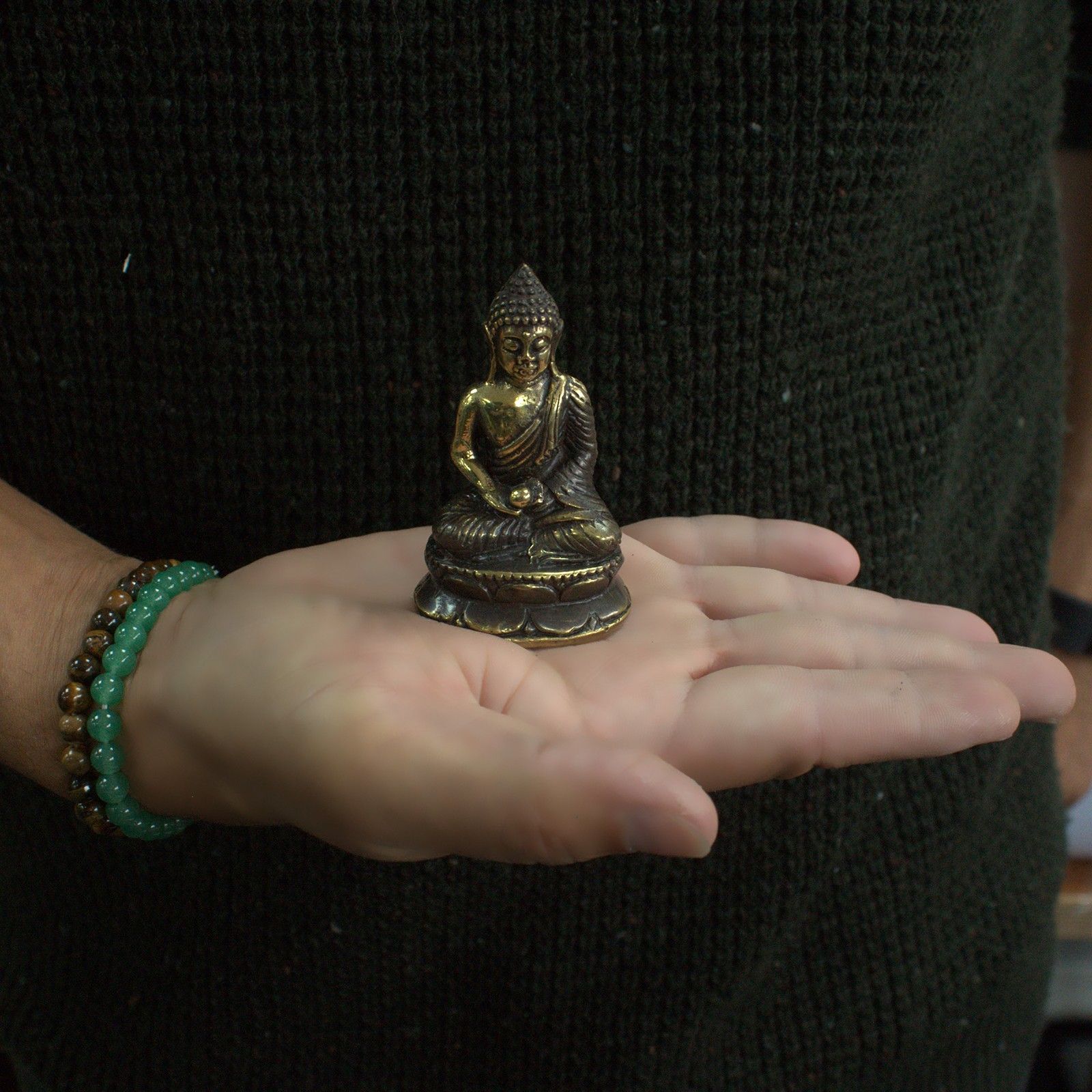 Mini Buda sentado meditando - Imagen 4