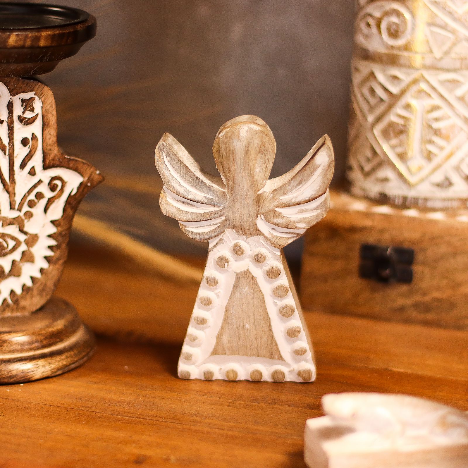 Ángel de madera de mango - lavado blanco - Imagen 6