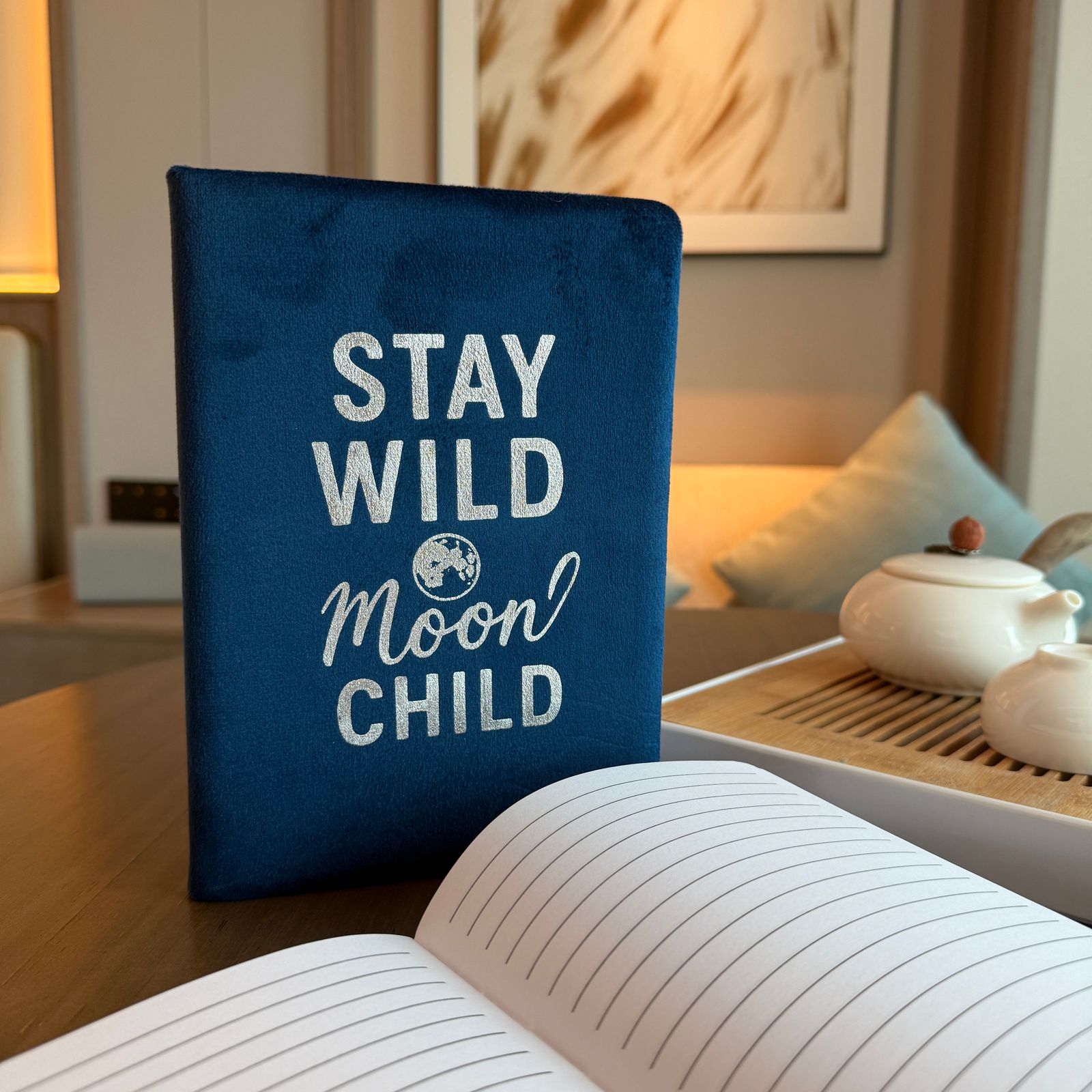 Cuaderno de terciopelo azul oscuro - 80 páginas - Mantente salvaje, hijo de la luna - Imagen 3