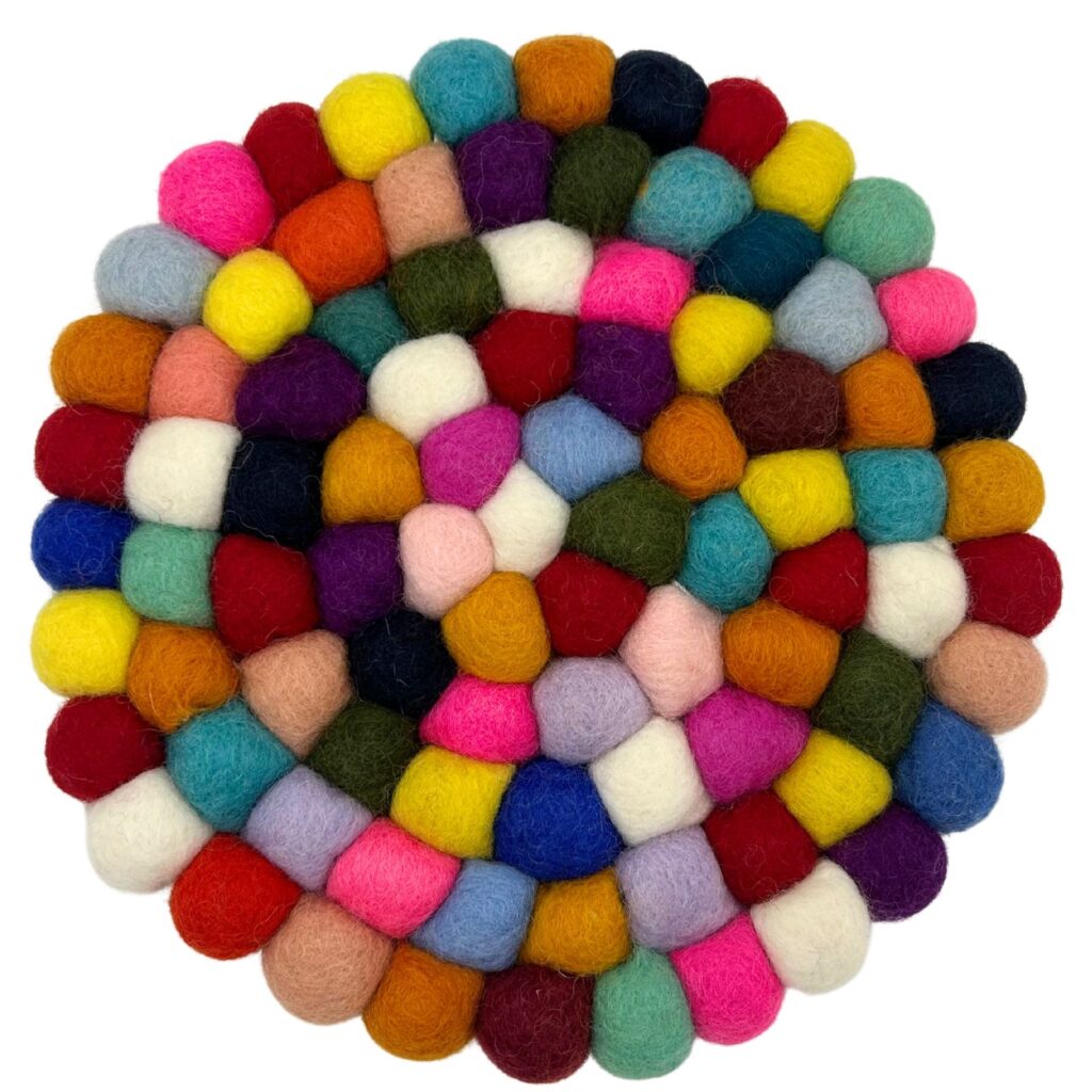 Mantel individual redondo de bolas de fieltro - 20 cm multicolor