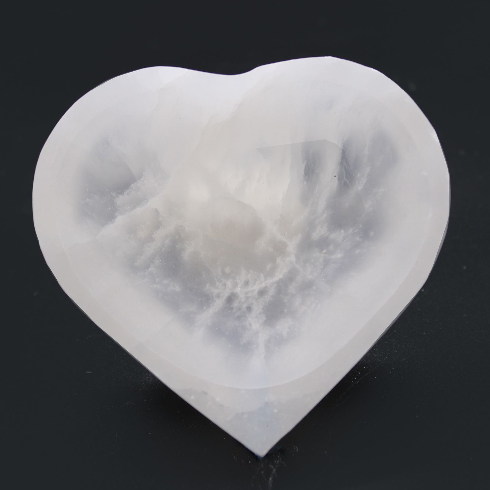 Cuenco de corazón de selenita - 10cm - Imagen 4