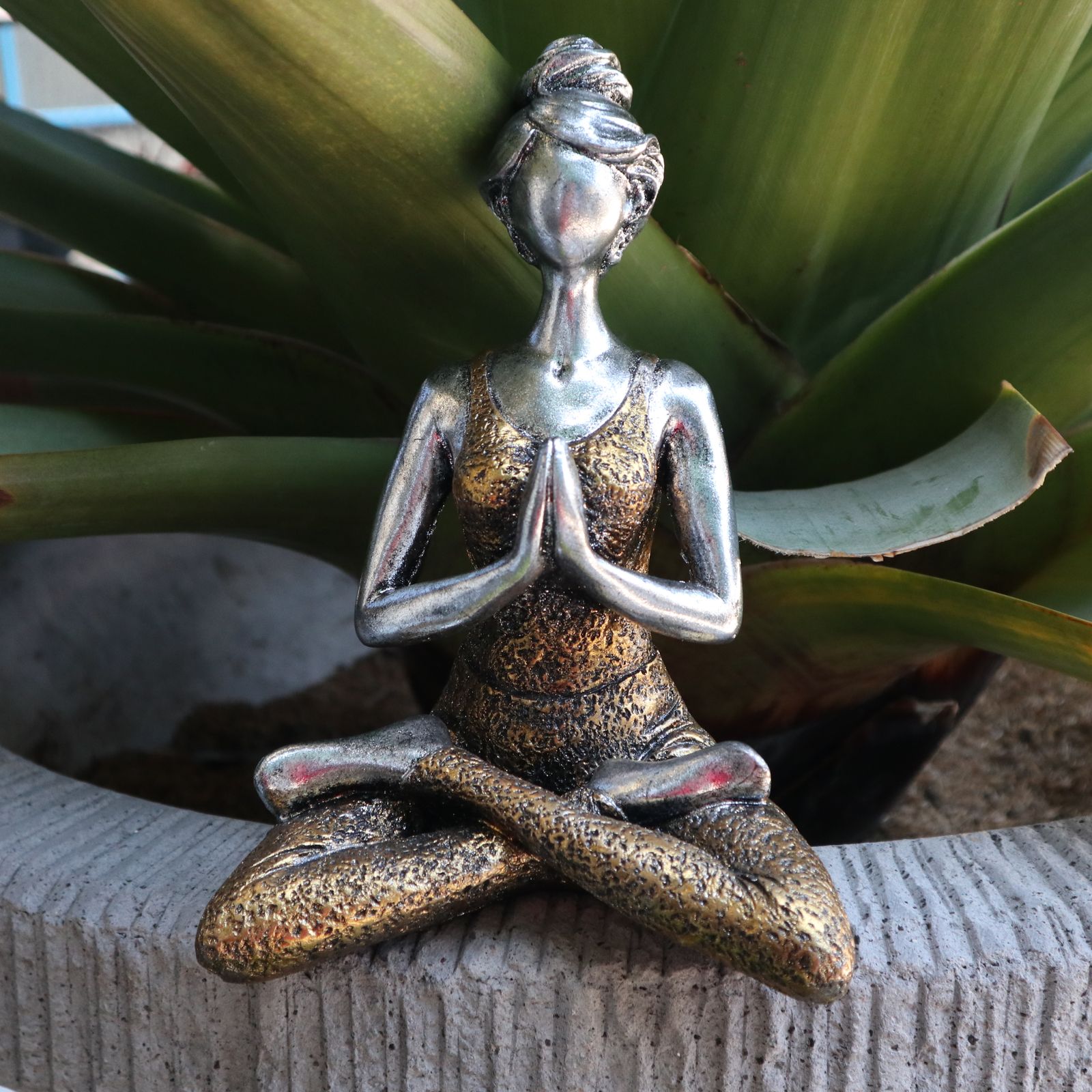 Yoga Lady Figure - Silver & Gold 24cm - Imagen 3