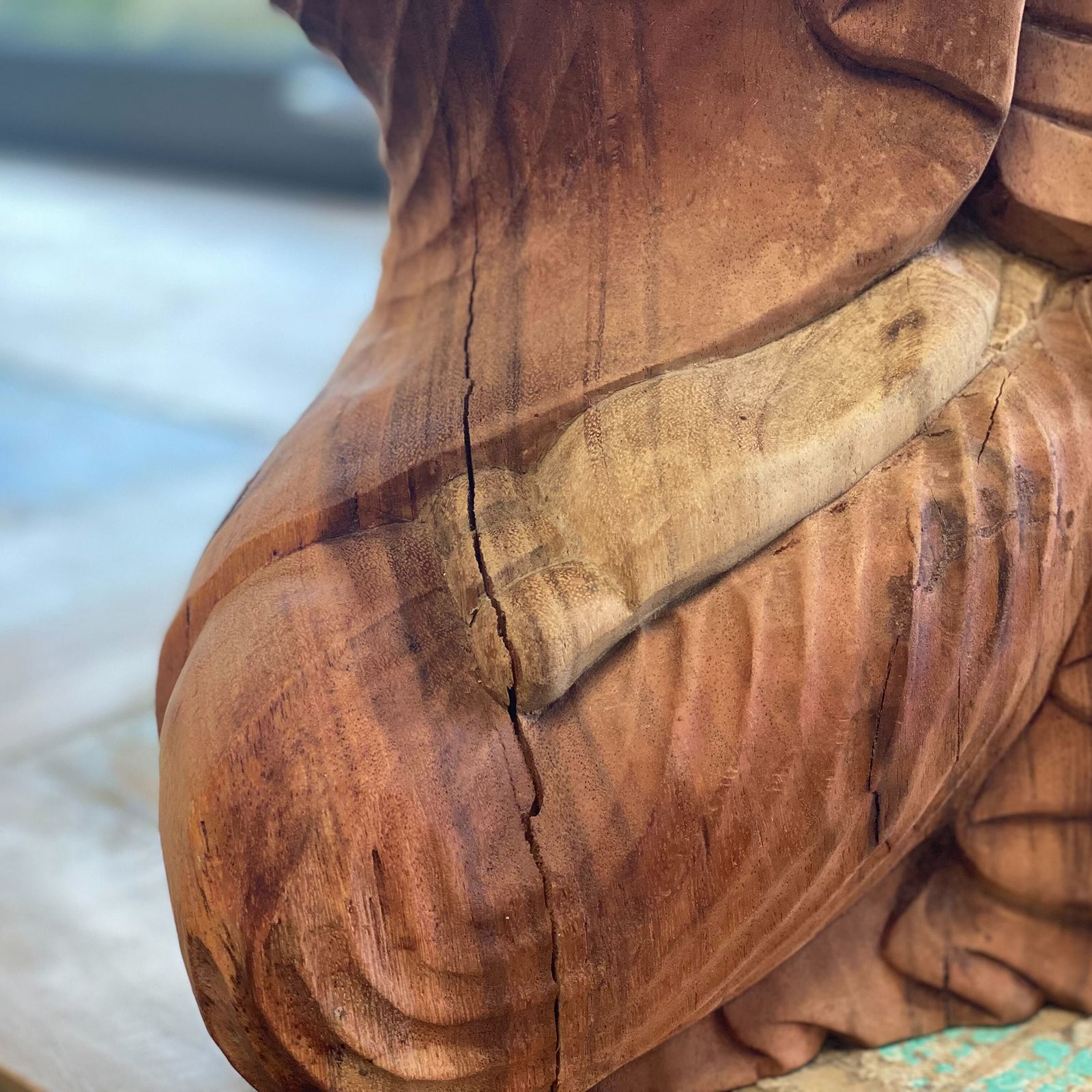 Estatua de Buda Tallada a Mano - 30cm Pensando - Imagen 3