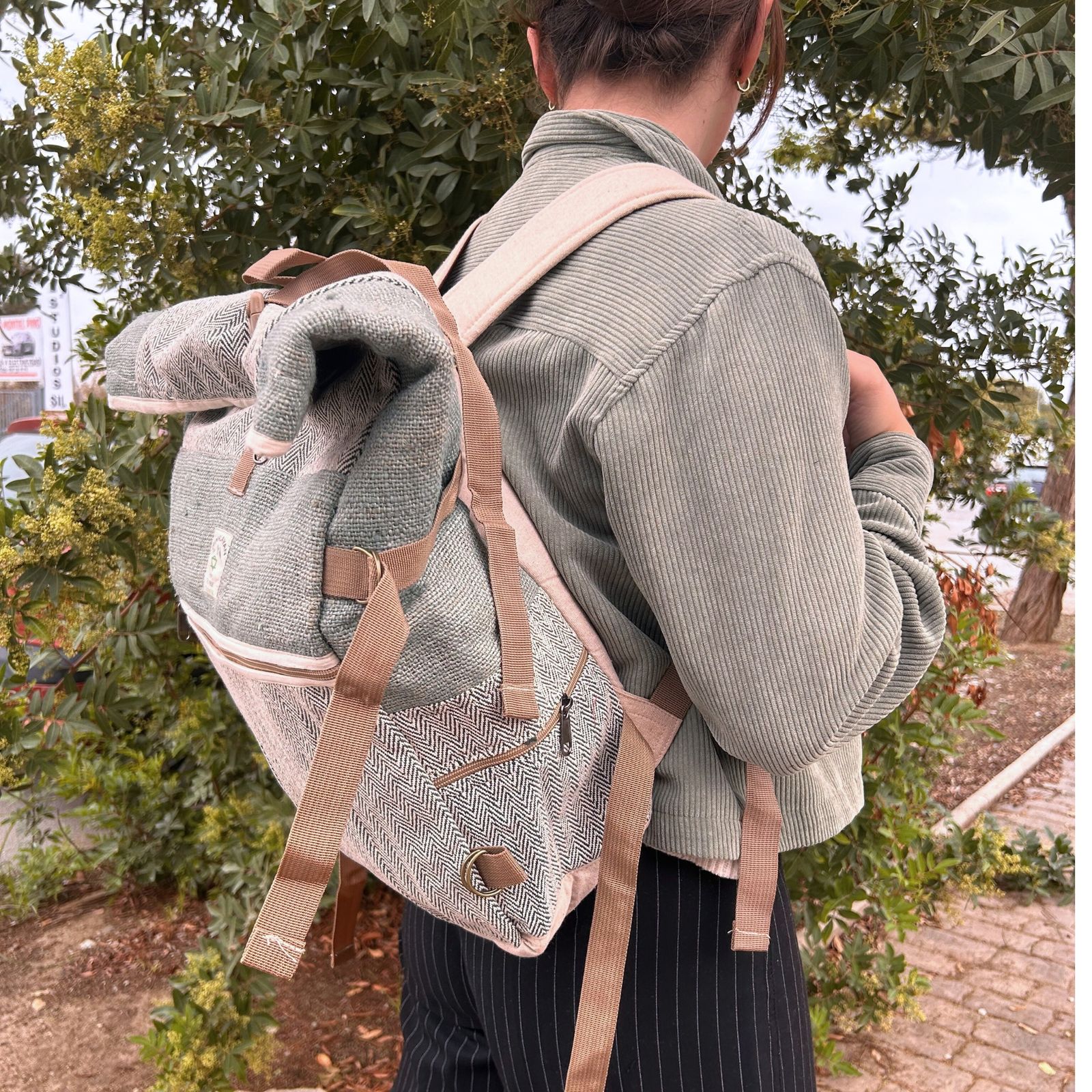 Mochila enrollable Trekking de cáñamo - Salvia - Imagen 4