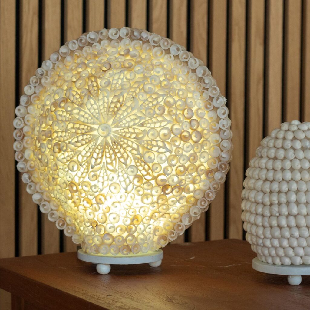 Lámpara Boho de Conchas Marinas - Concha Redonda Grande  - 30 cm