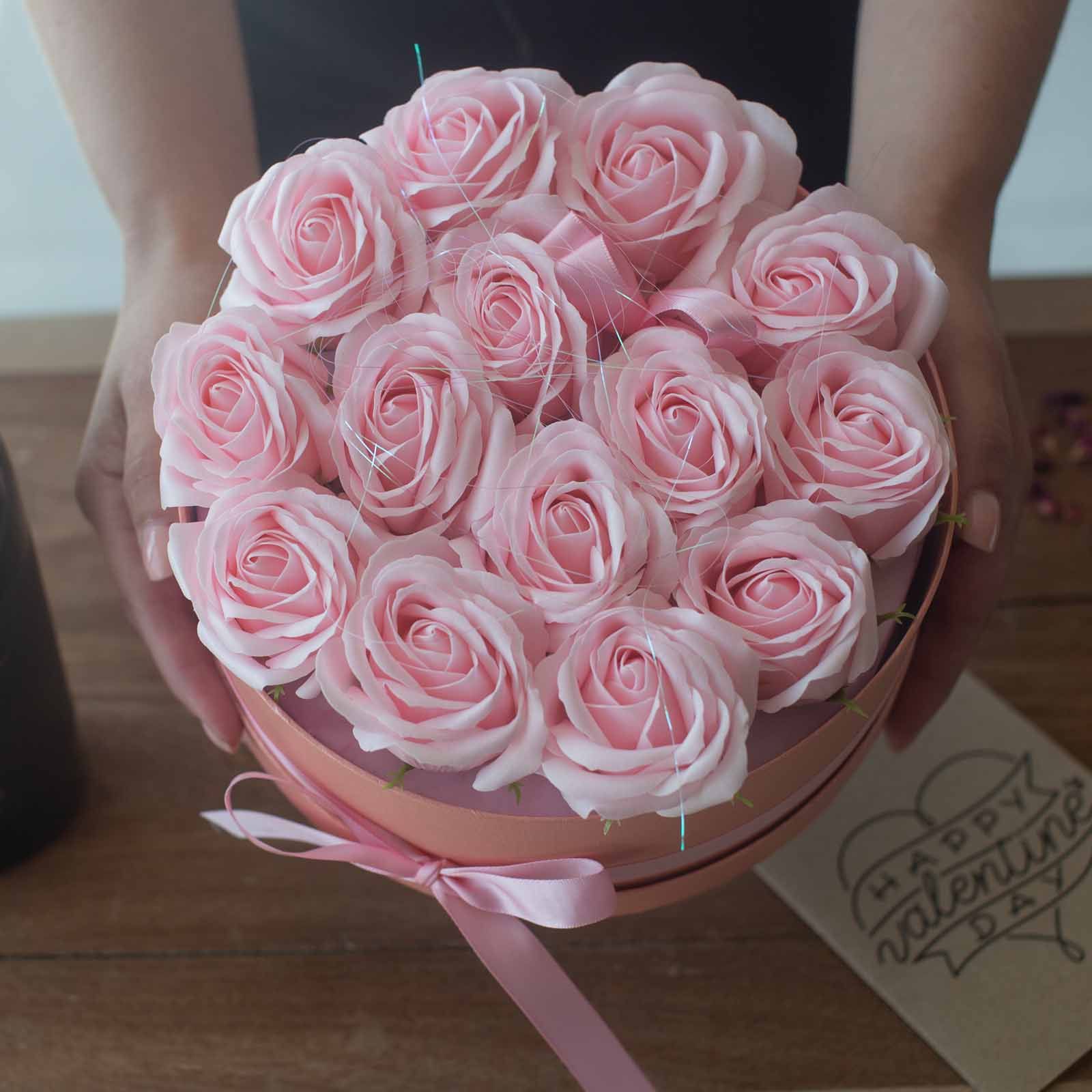 Caja de Regalo - Flor de Jabón 13 Rosas Rosas - corazon - Imagen 4