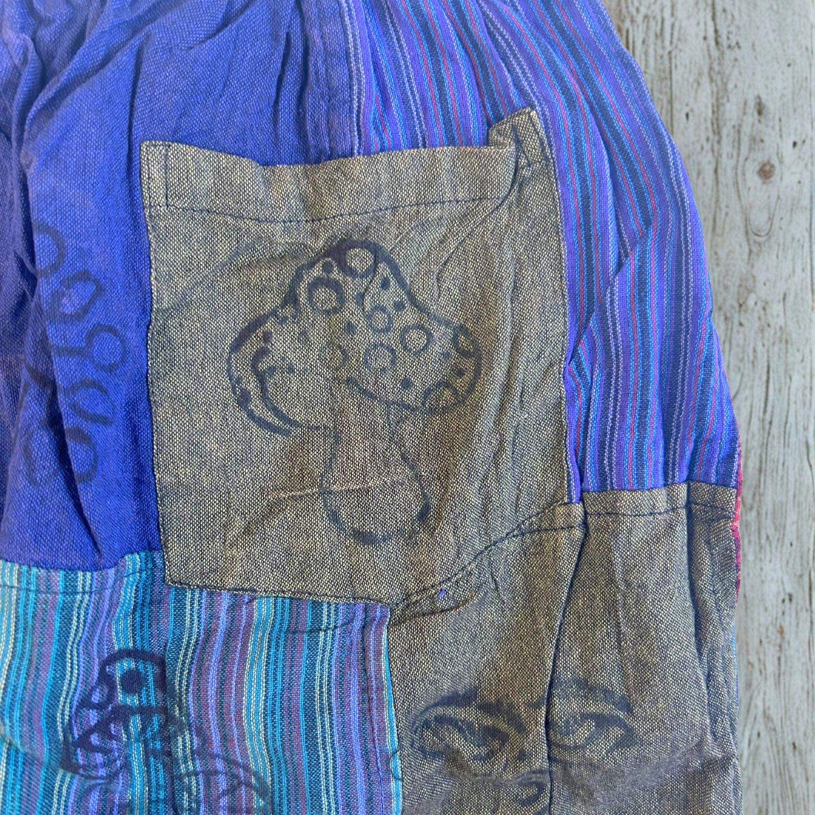 Sari Nómada - Pantalón Hongo - Diseños con Estampado en Bloque - Tonos Morados (105x127cm) S/M - Imagen 4