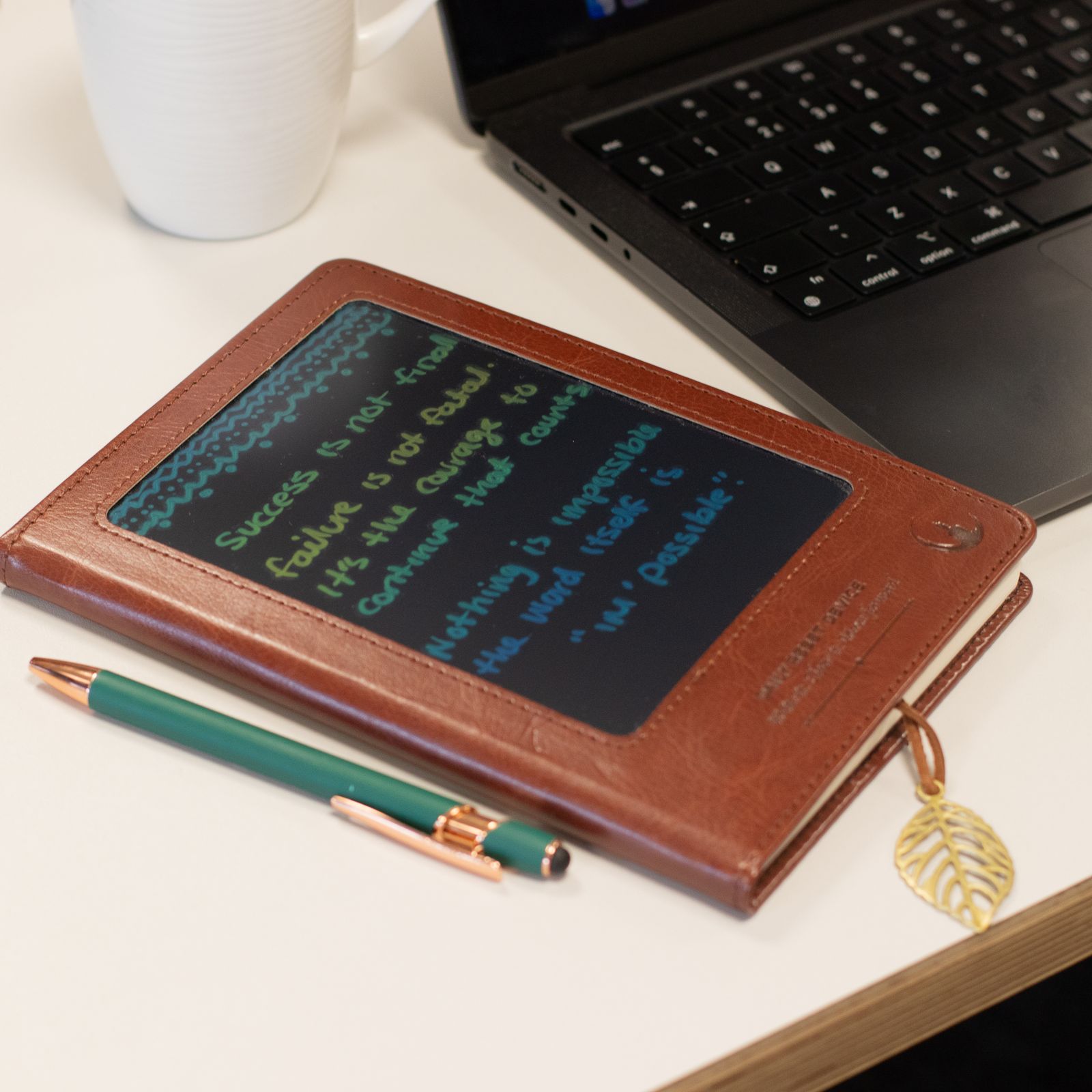 Cuaderno de intenciones tamaño A5 - Pantalla LCD que se limpia - Efecto cuero negro - 80 hojas - Imagen 9