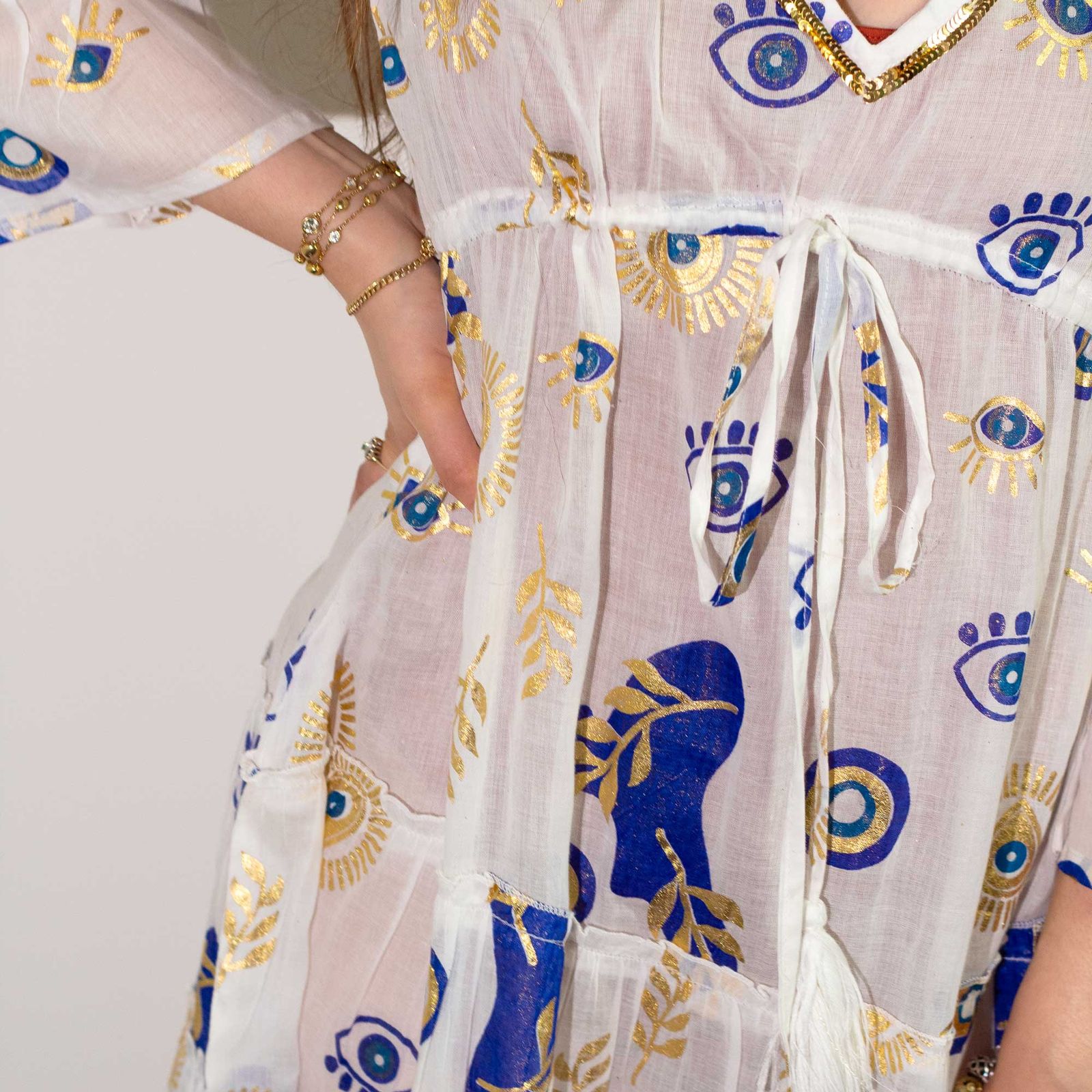 Vestido Nomad Sari Ojo Maligno – Blanco, Azul y Oro – Talla M/L - Imagen 3