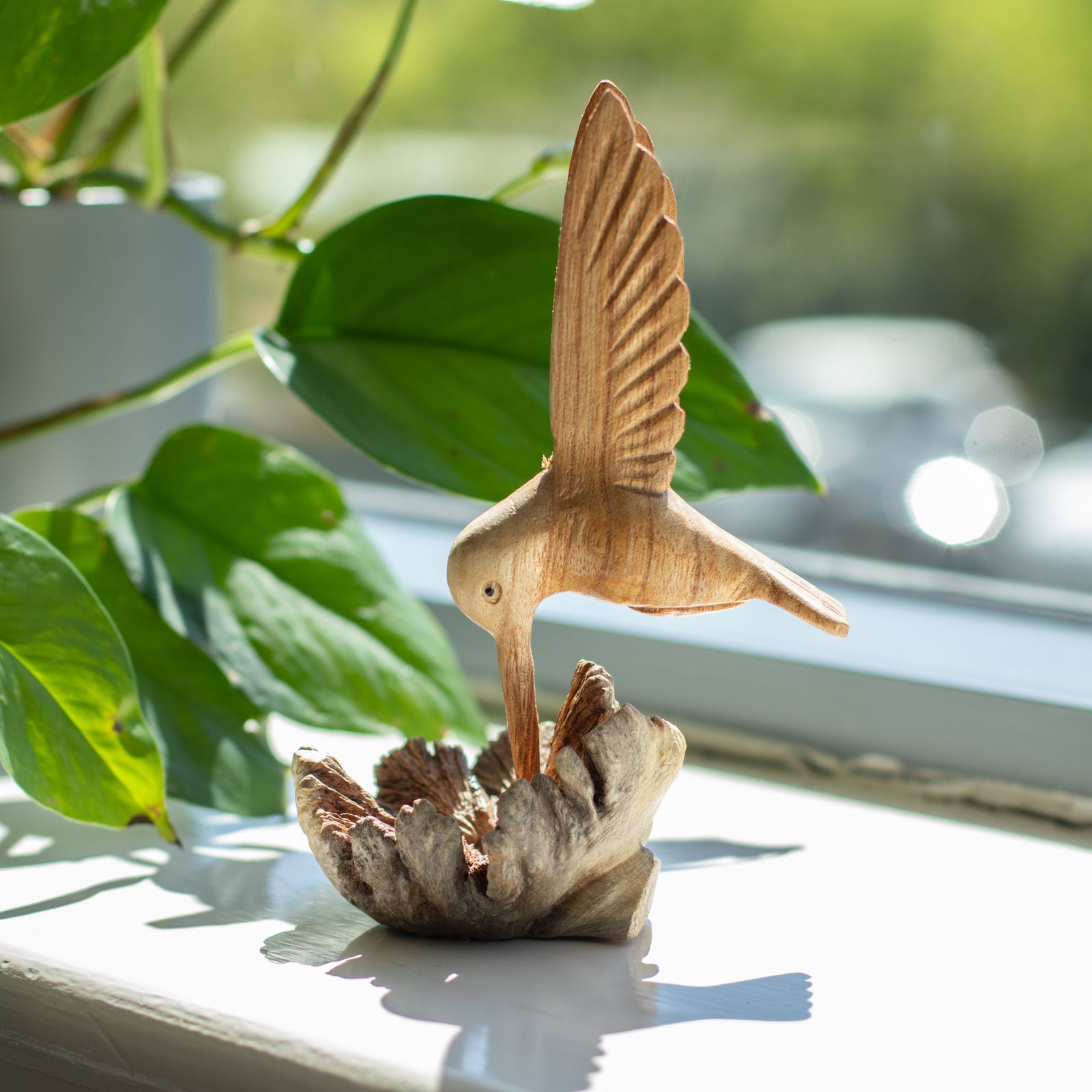 Hecho a mano Tallado artístico en madera parásita - Colibrí bebedor de néctar - Imagen 4