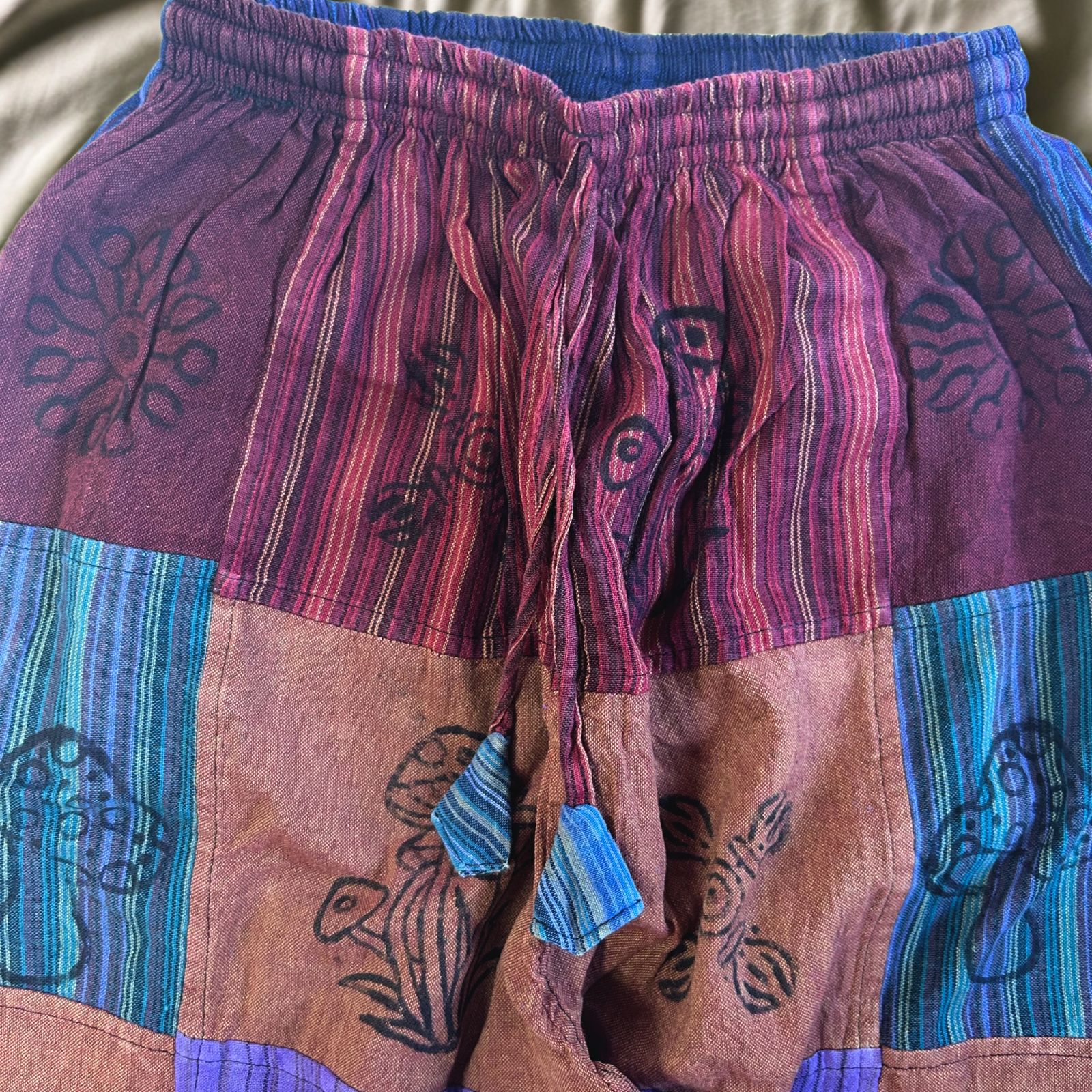 Sari Nómada - Pantalón Hongo - Diseños con Estampado en Bloque - Tonos Morados (105x127cm) S/M - Imagen 2