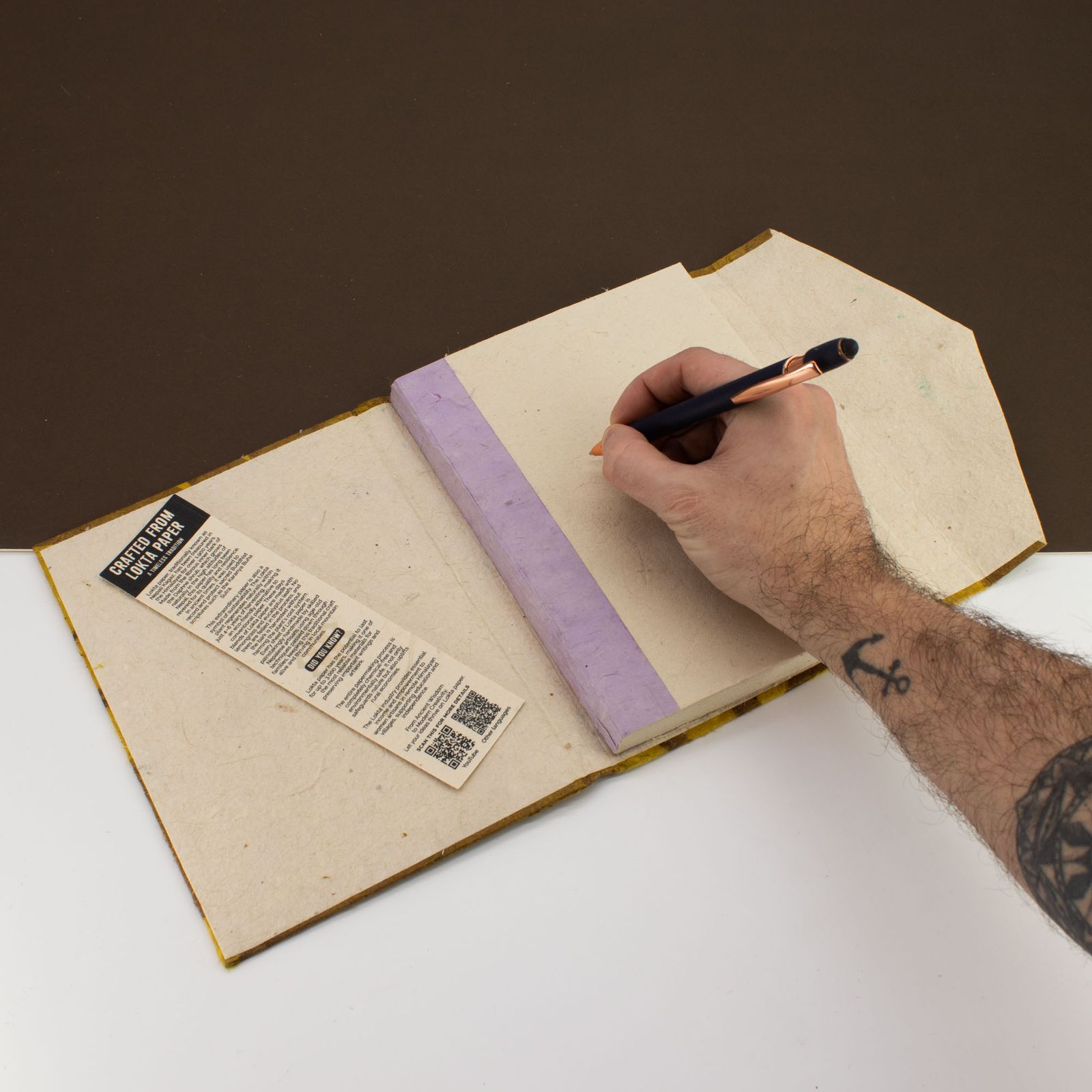 Lokta Bold Floral Notebook – Grande (21x15cm) – 45 hojas – Incluye marcapáginas – Oliva - Imagen 4
