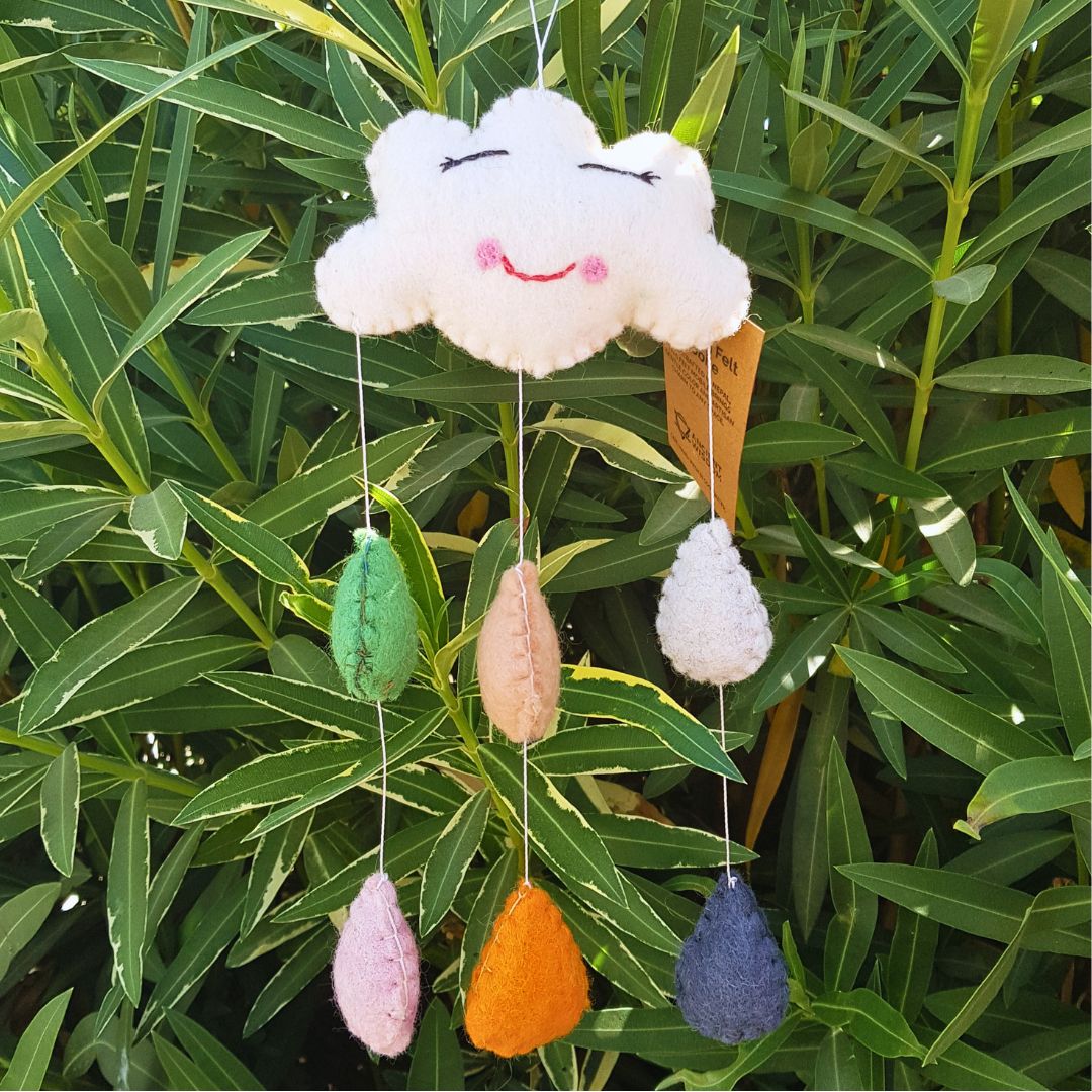 Móvil de fieltro hecho a mano - Mini nubes felices - Imagen 2