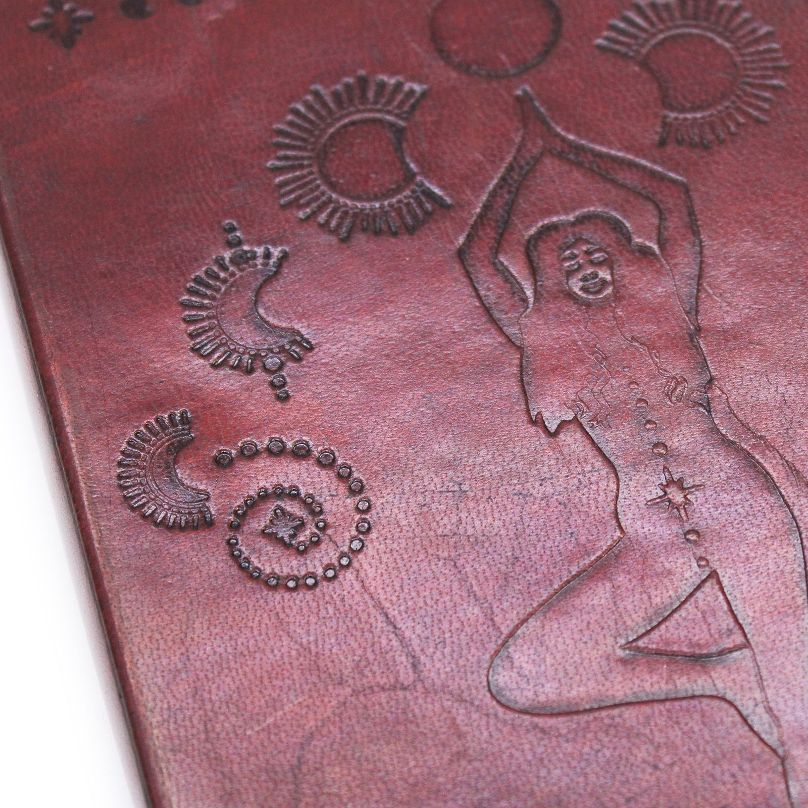 Cuaderno mediano con elástico - Diosa Cósmica - Imagen 3