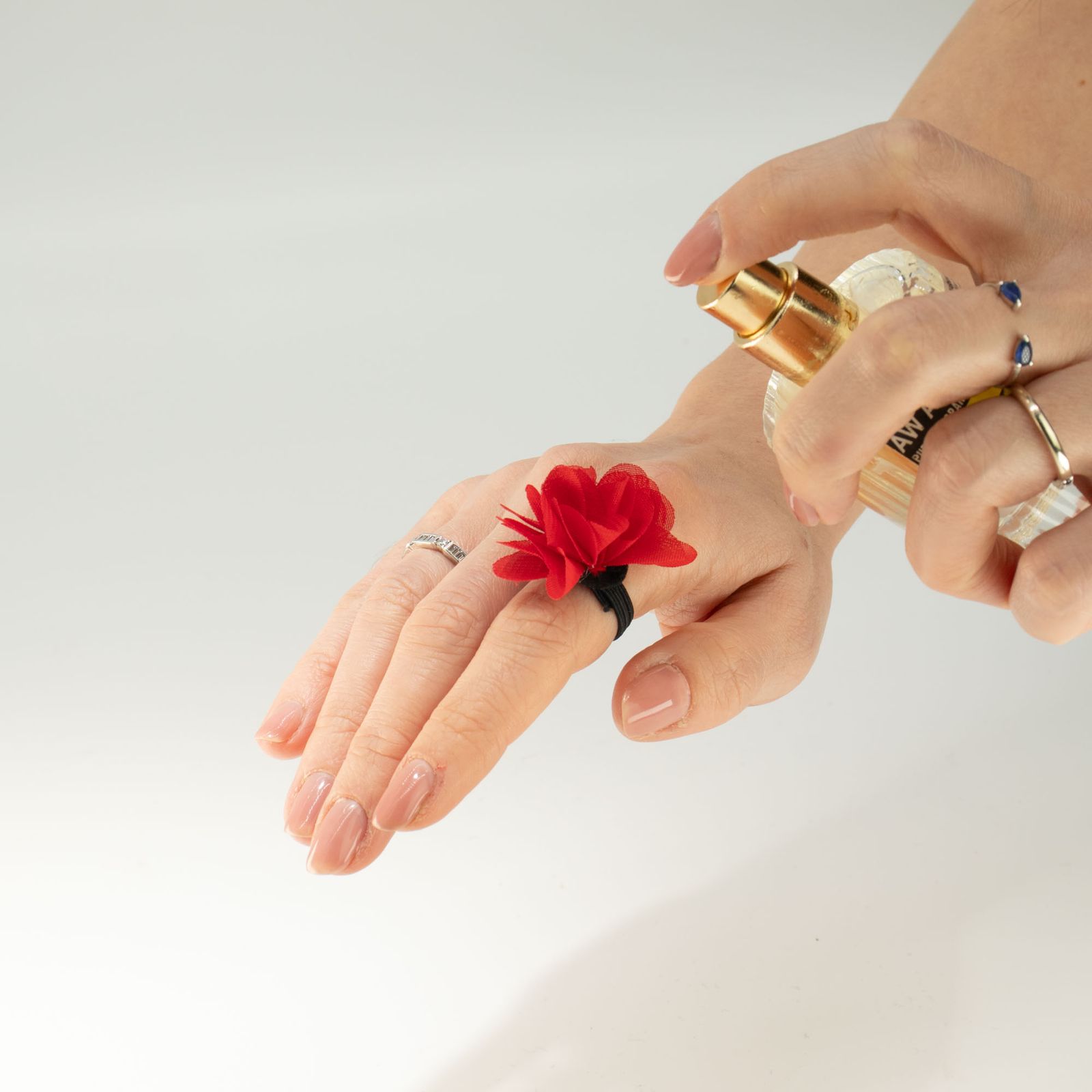 Anillo difusor de chiffón con fragancia – Rojo rosa - Imagen 3