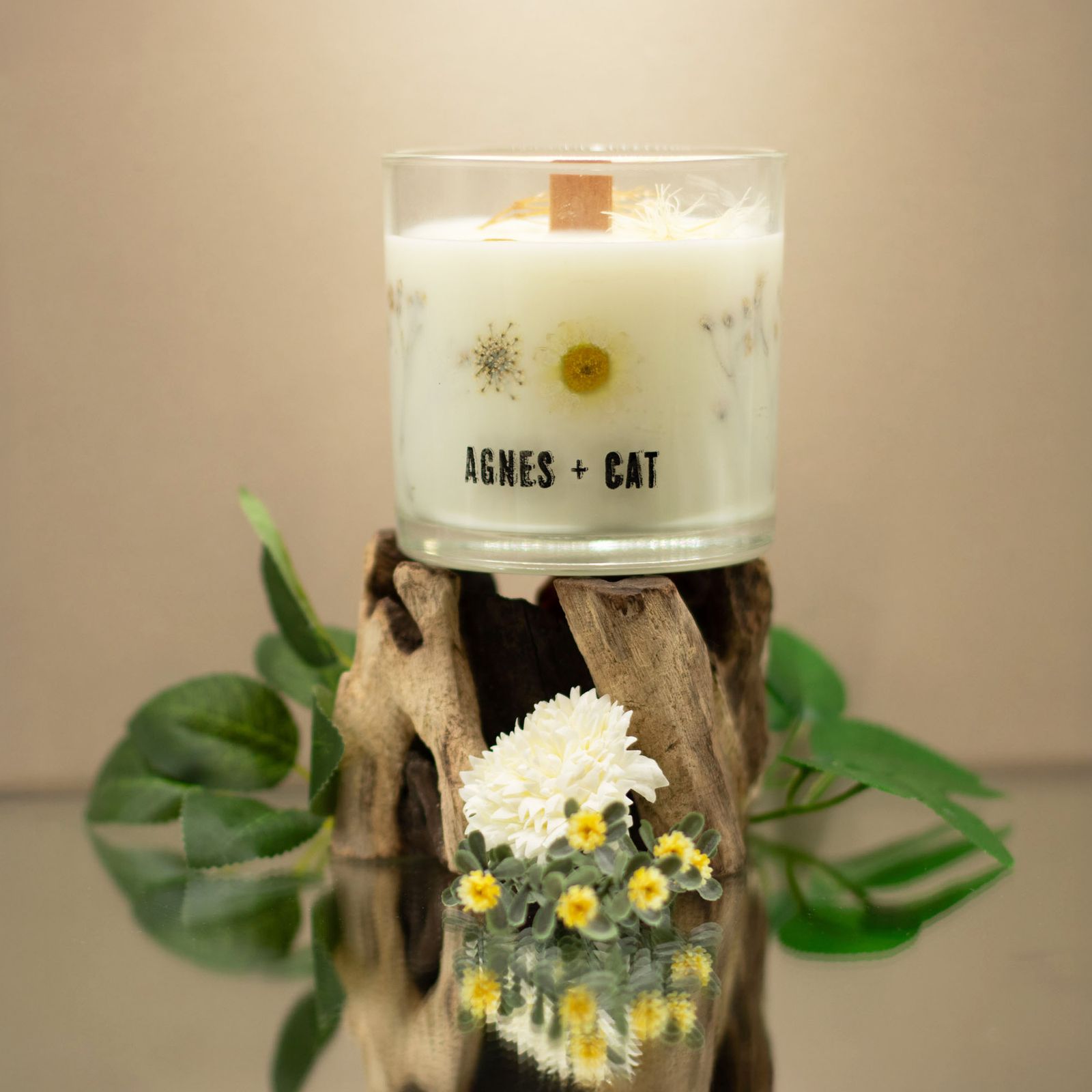Vela de Cera de Soja Botánica Agnes + Cat - Windermere - Imagen 2