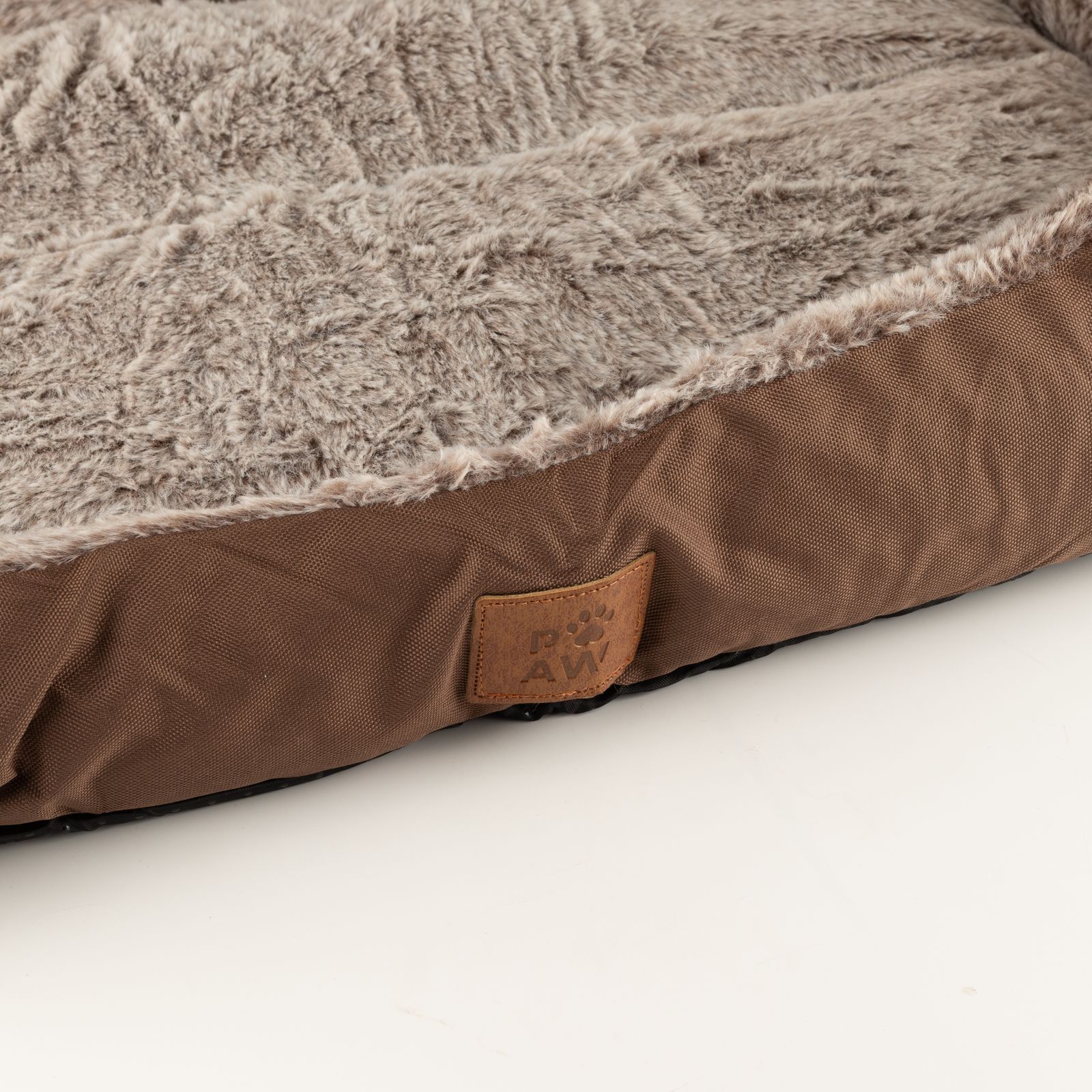 PAW Bed – Oso de peluche marrón pequeño – 60 × 45 × 17 cm - Imagen 7