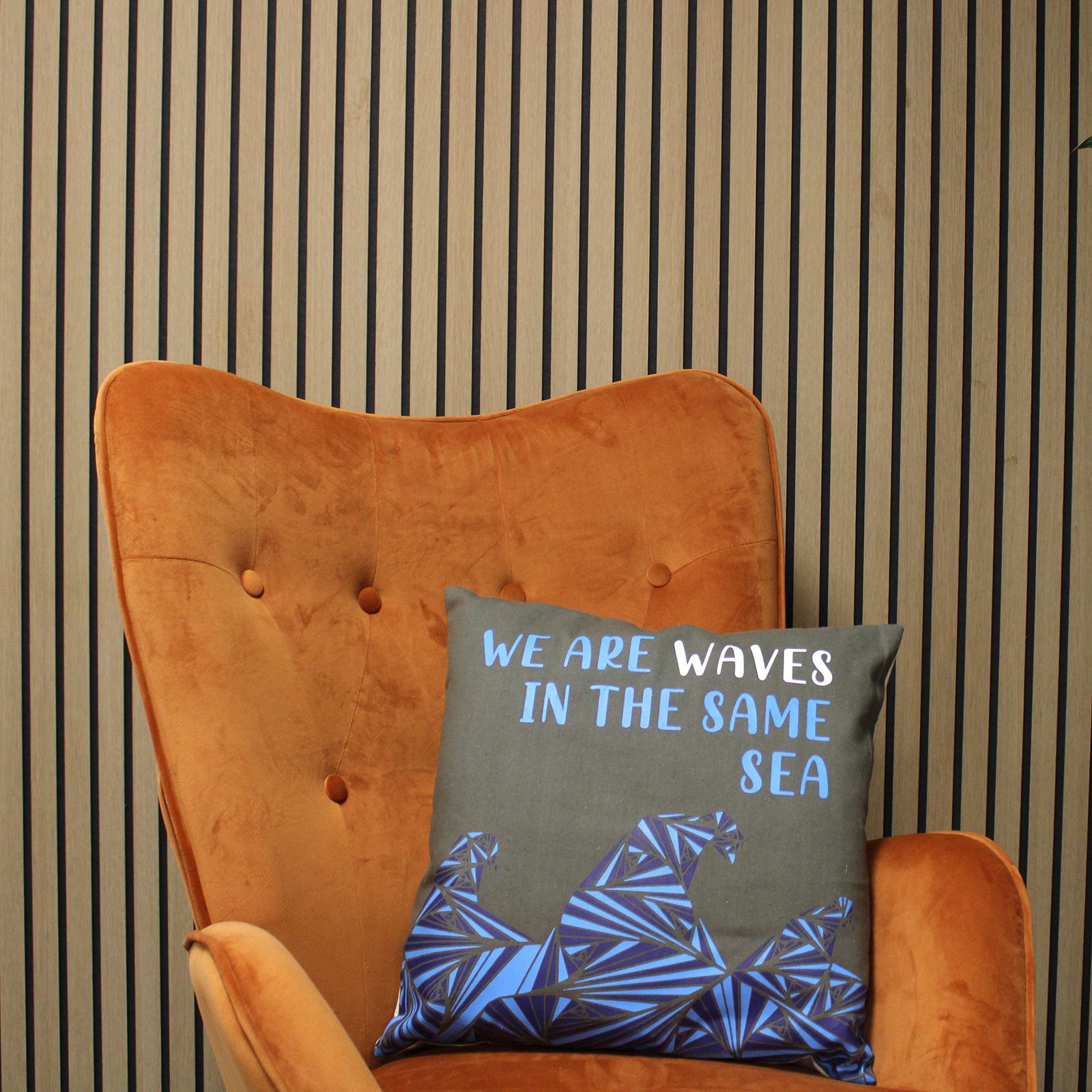 Funda de Cojín de Algodón Estampado - Somos Olas - Gris, Azul y Natural - Imagen 5