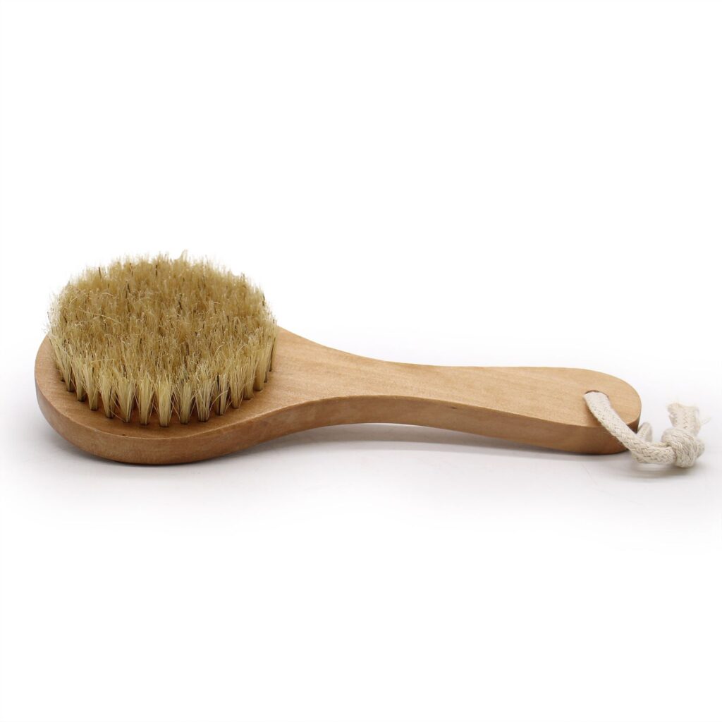 Cepillo exfoliante corporal con mango corto