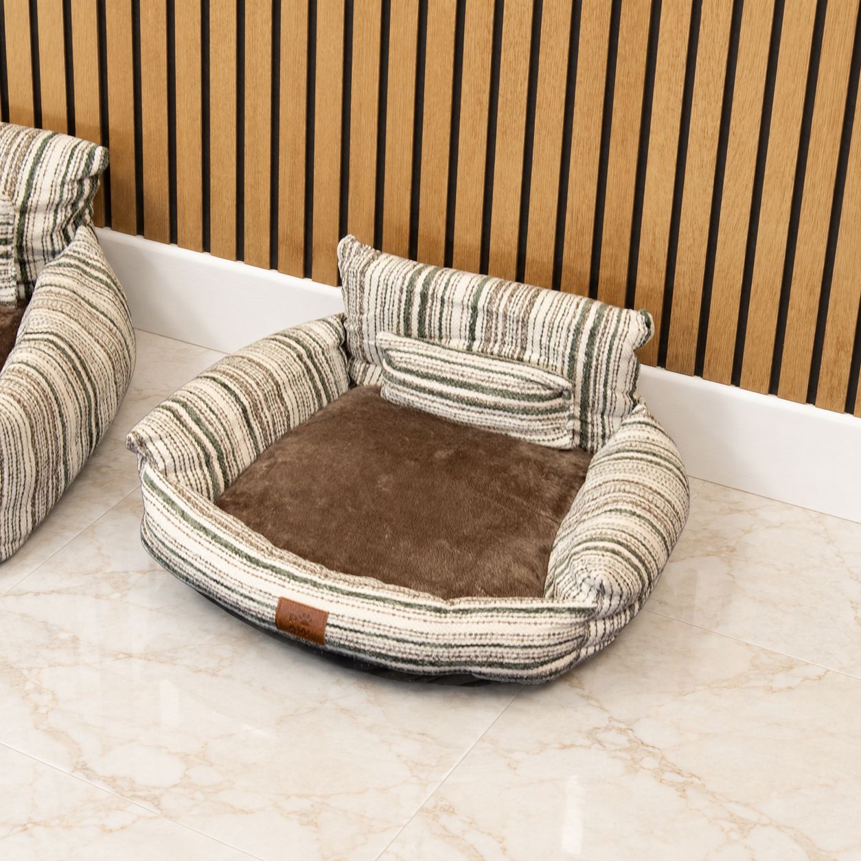PAW Bed – Sofá pequeño – Rayas marrones – 50 × 50 × 26 cm - Imagen 4